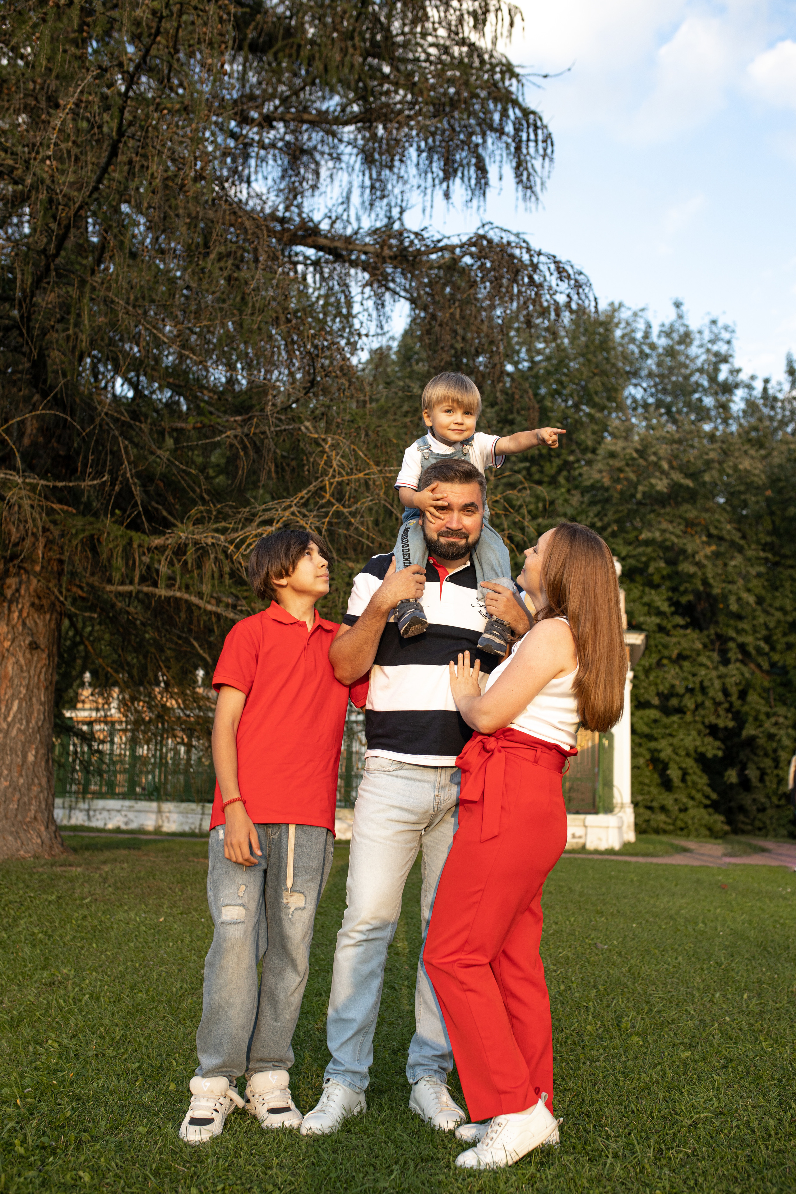 Семейная фотосессия в Кусково. Фотограф в Железнодорожном и Балашихе