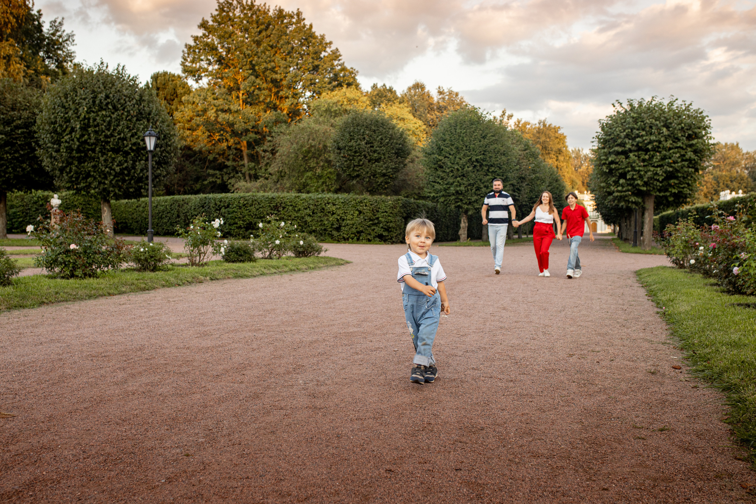 Семейная фотосессия в Кусково. Фотограф в Железнодорожном и Балашихе