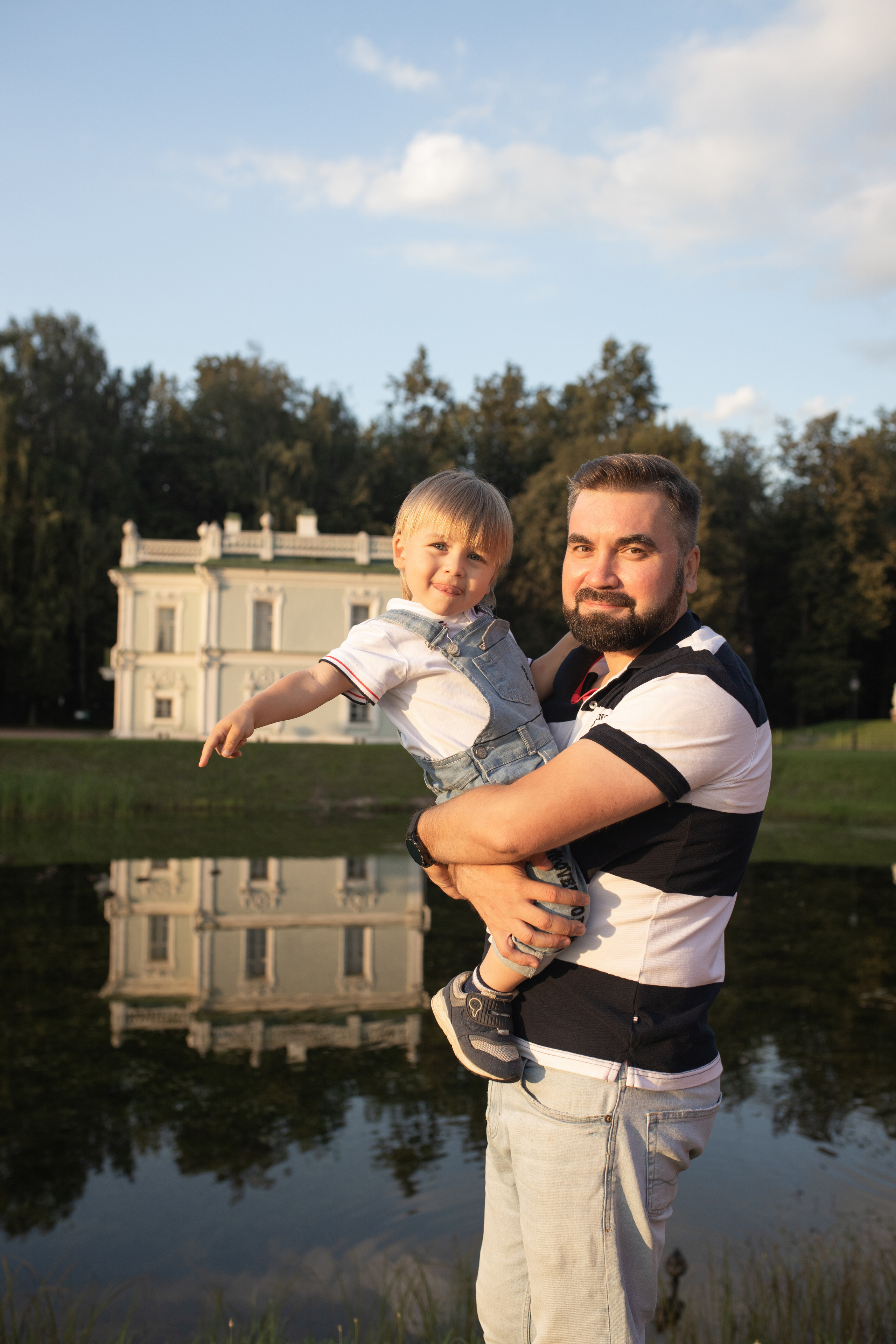 Семейная фотосессия в Кусково. Фотограф в Железнодорожном и Балашихе