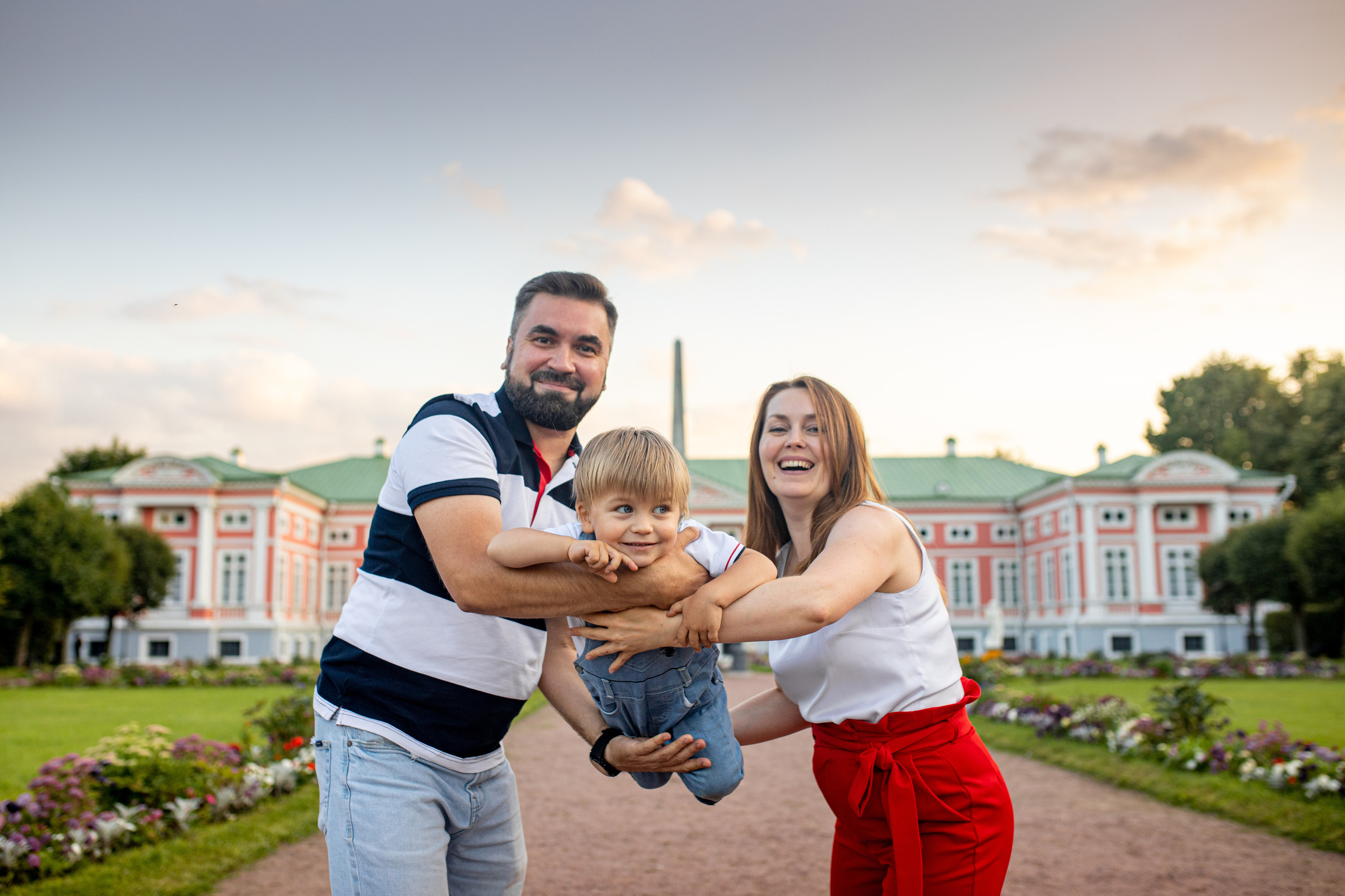 Семейная фотосессия в Кусково. Фотограф в Железнодорожном и Балашихе