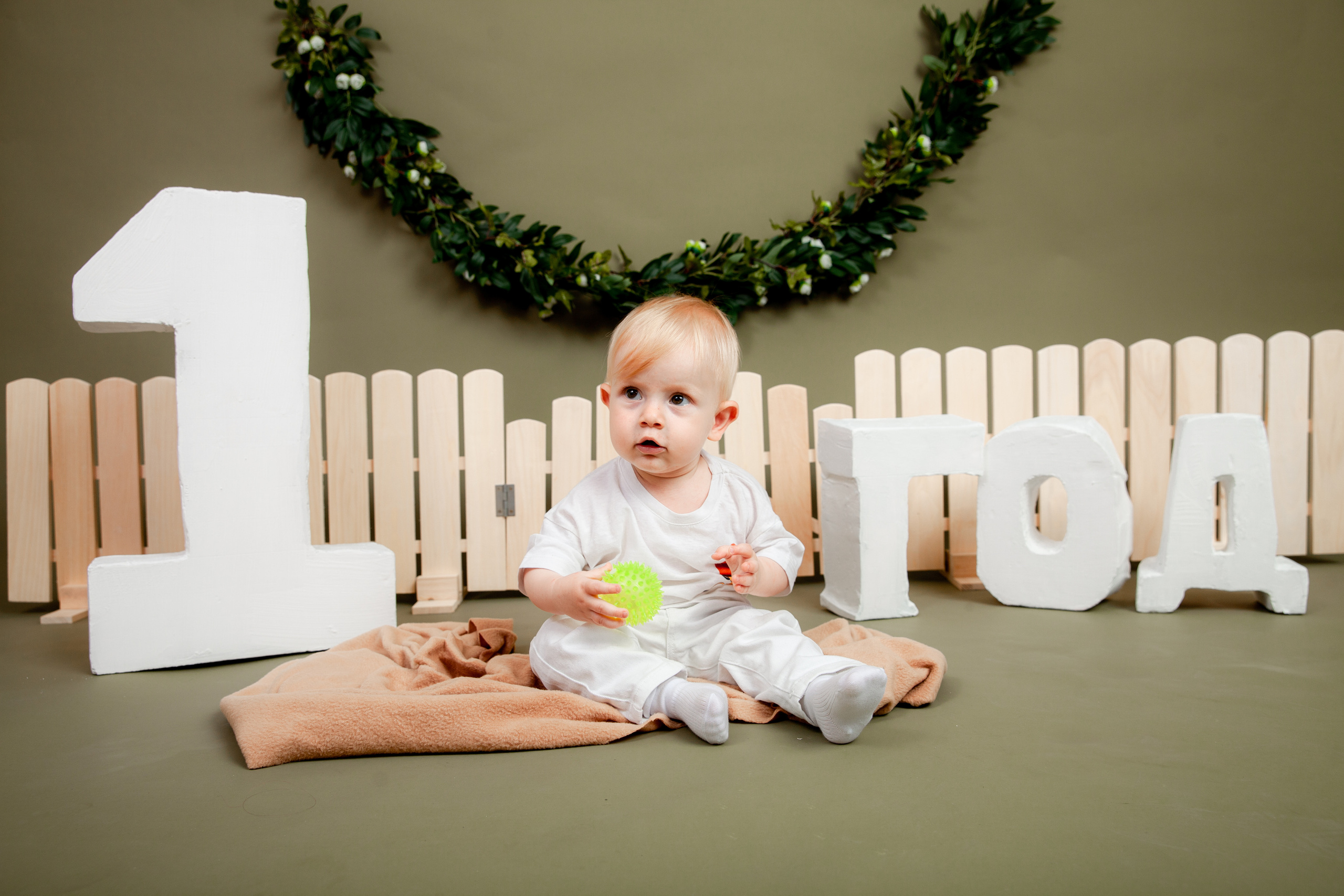 Фотосессия на годик Андраника. Фотограф в Железнодорожном и Балашихе