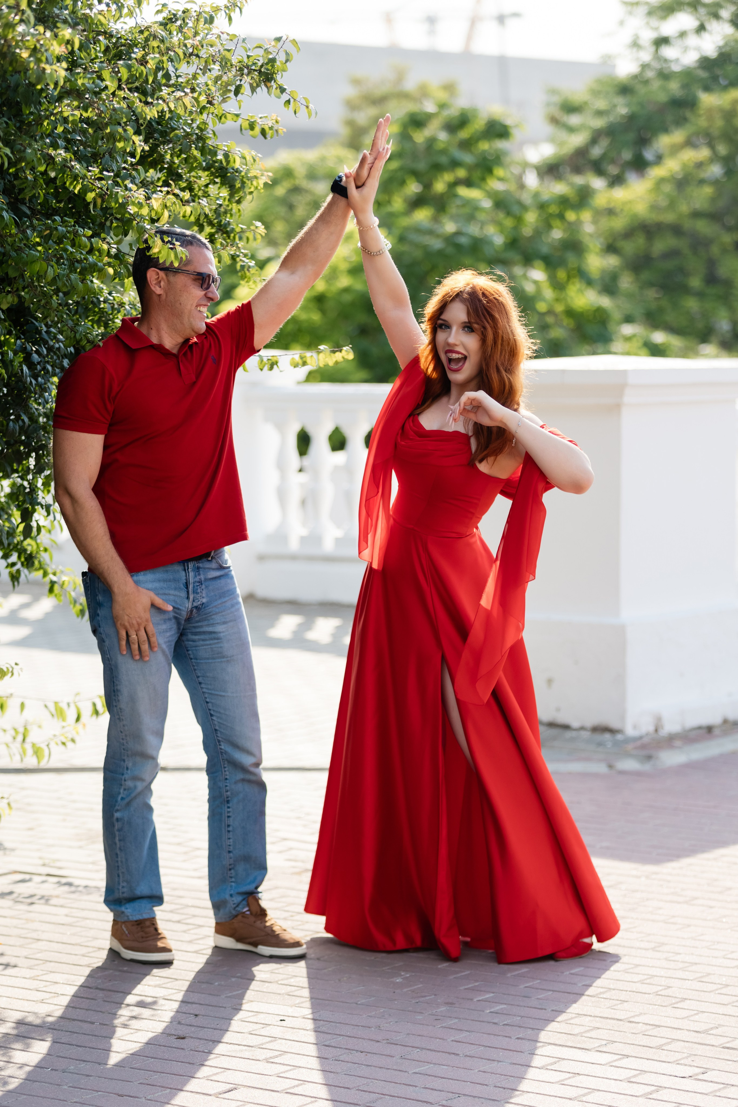 Фотосессия девушек выпускниц в вечерних платьях. Свадебный фотограф, фотосъемка в Крыму, Севастополе, Симферополе, Ялте