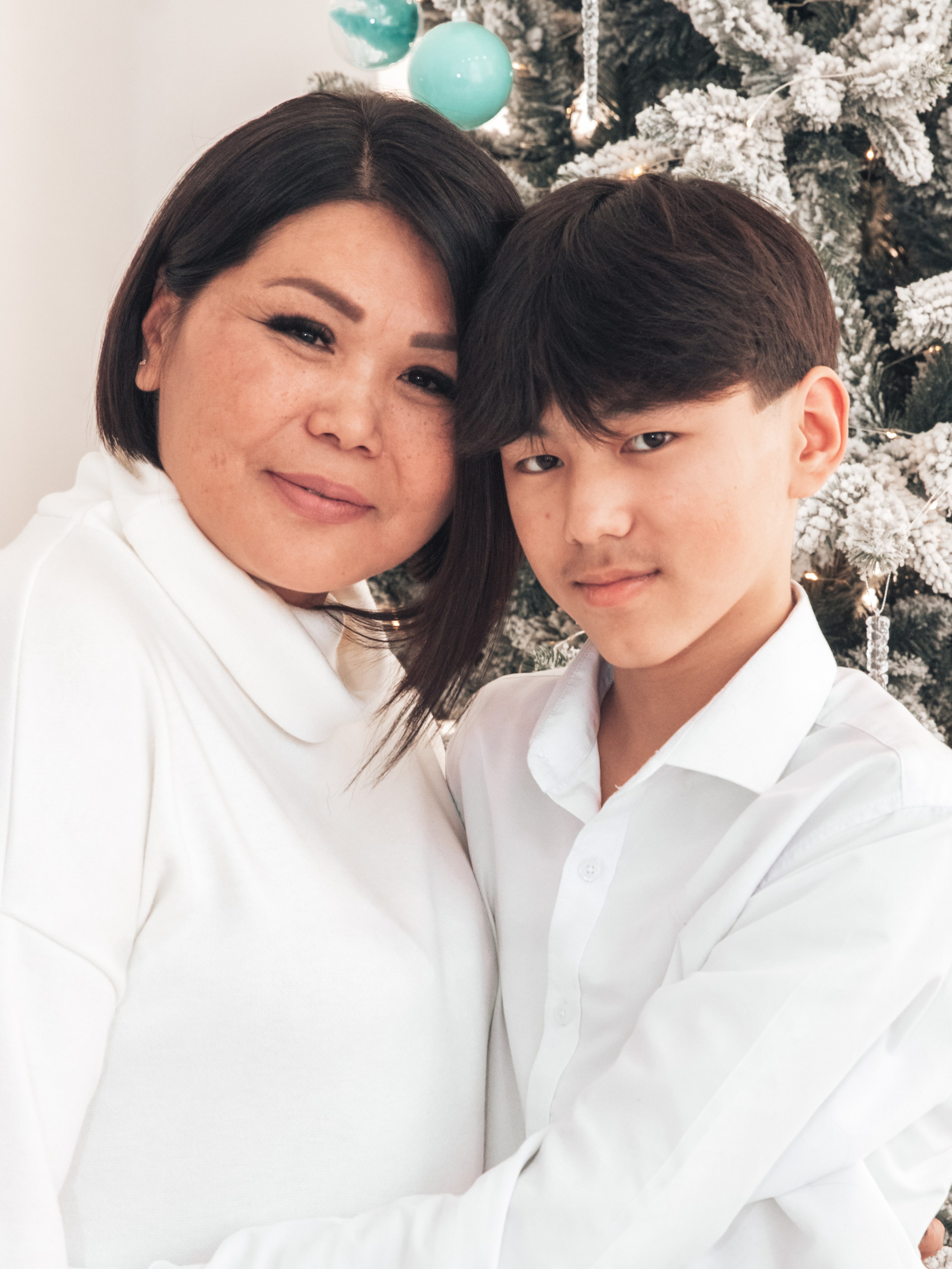 Съёмка прекрасной семьи в зале Лайт. PhotoMeet — Фотограф в Улан-Удэ