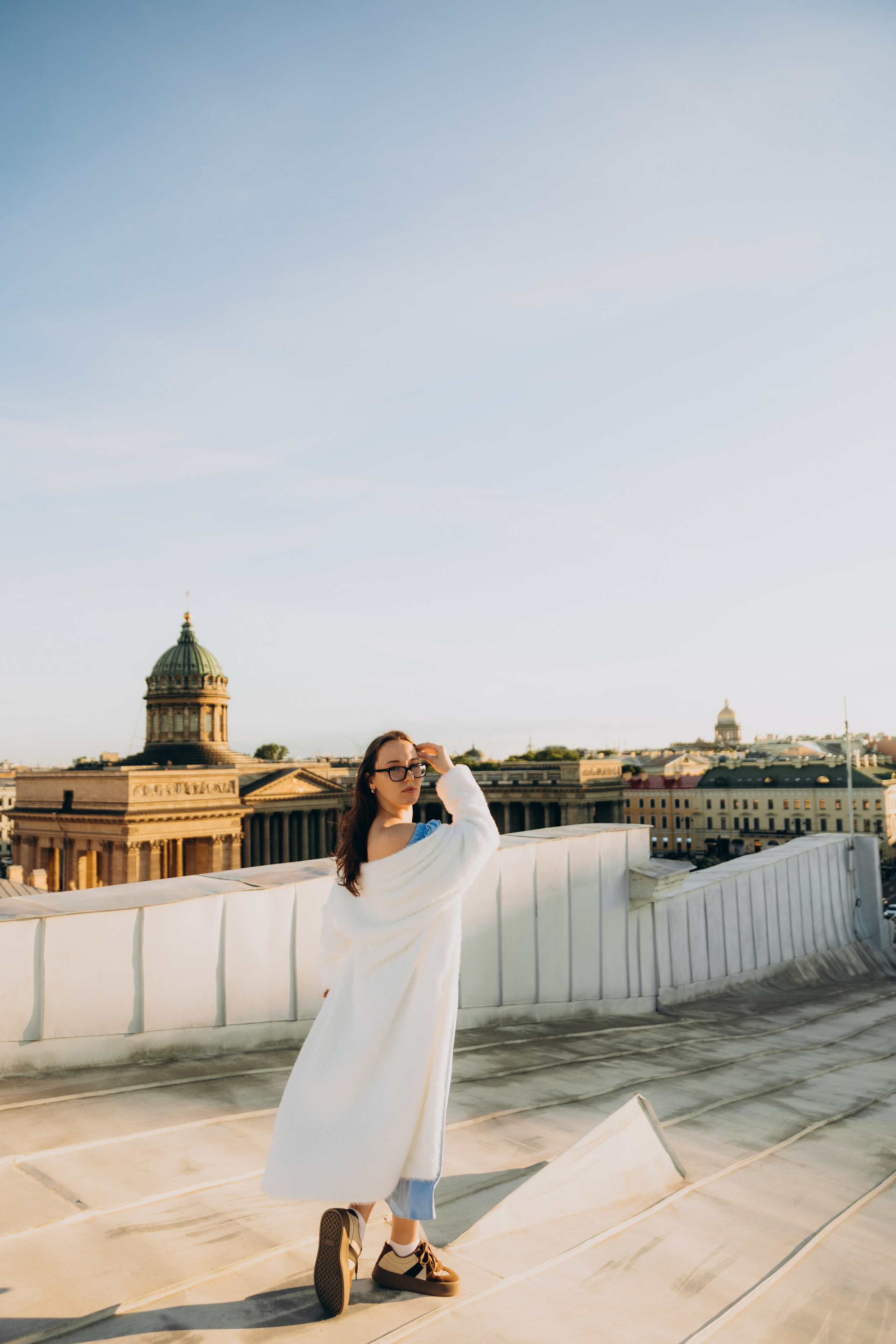 Фотосессия на крыше в Санкт-Петербурге, с видом на Зингер, Казанский собор, Думскую башню и Спас-на-Крови