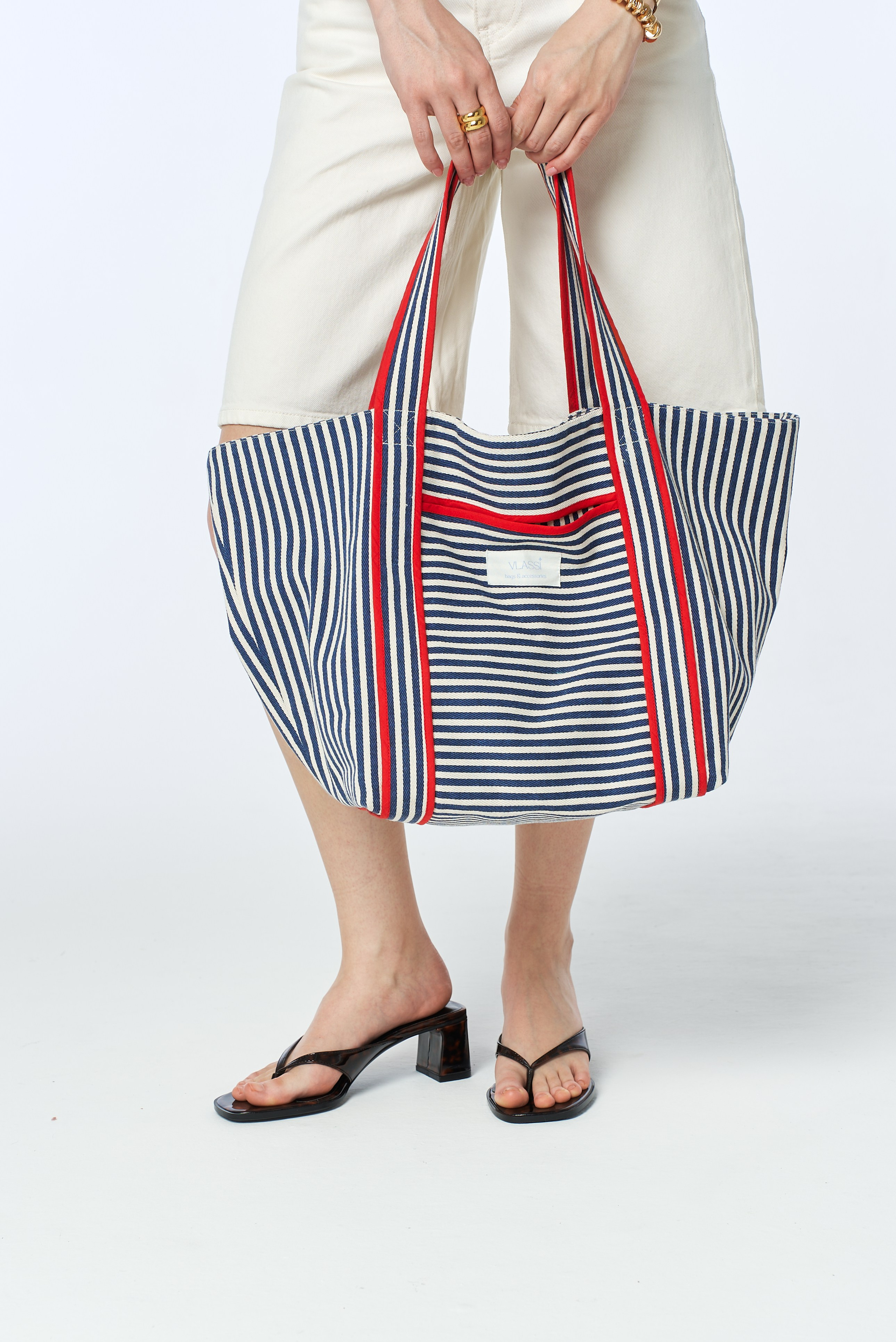 Каталог сумки. Фото и видео для брендов и бизнеса