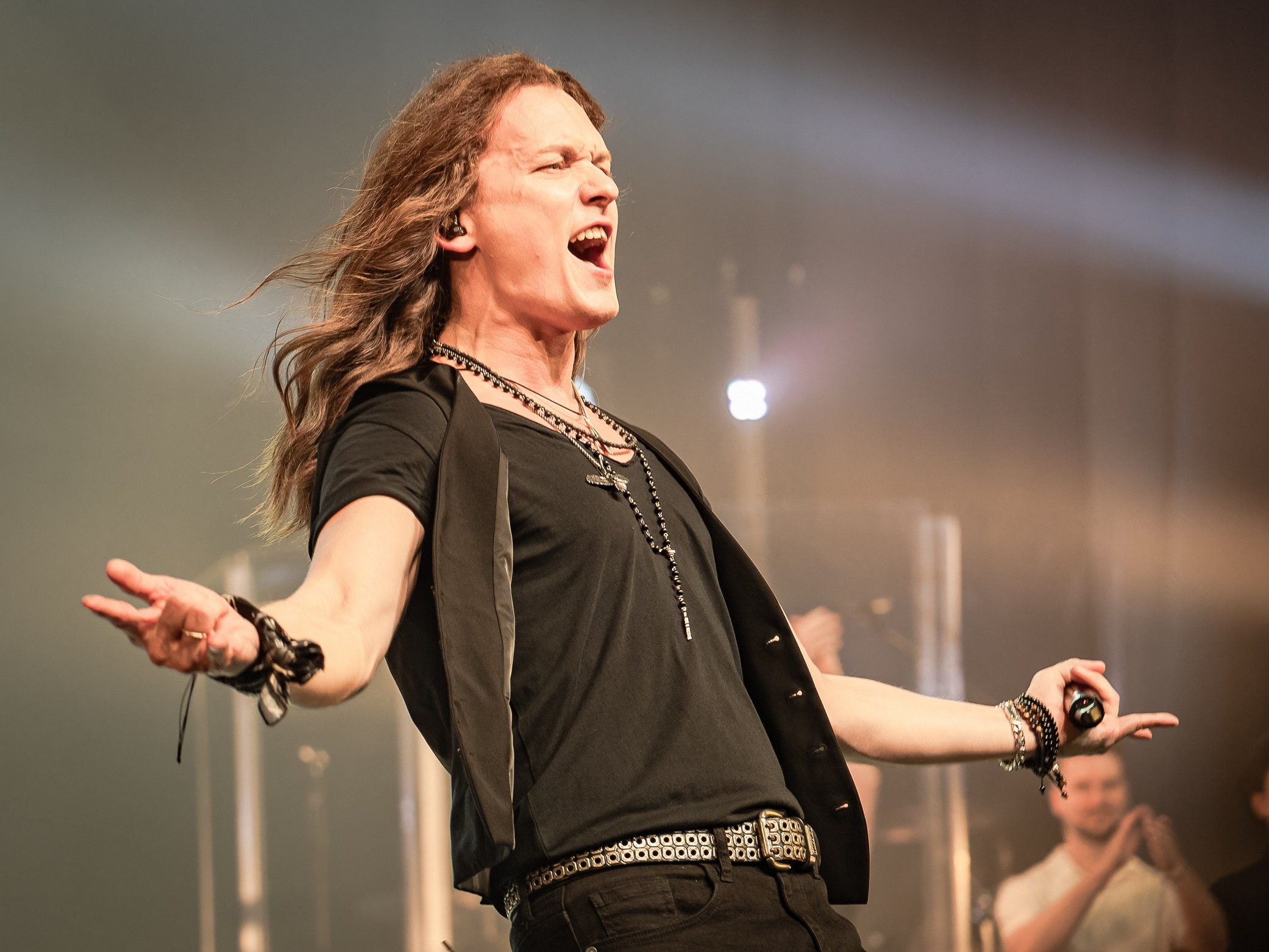 Эпидемия. Симфоническая рукопись. Москва. Фотограф. г. Южно-Сахалинск. Олег Толстов