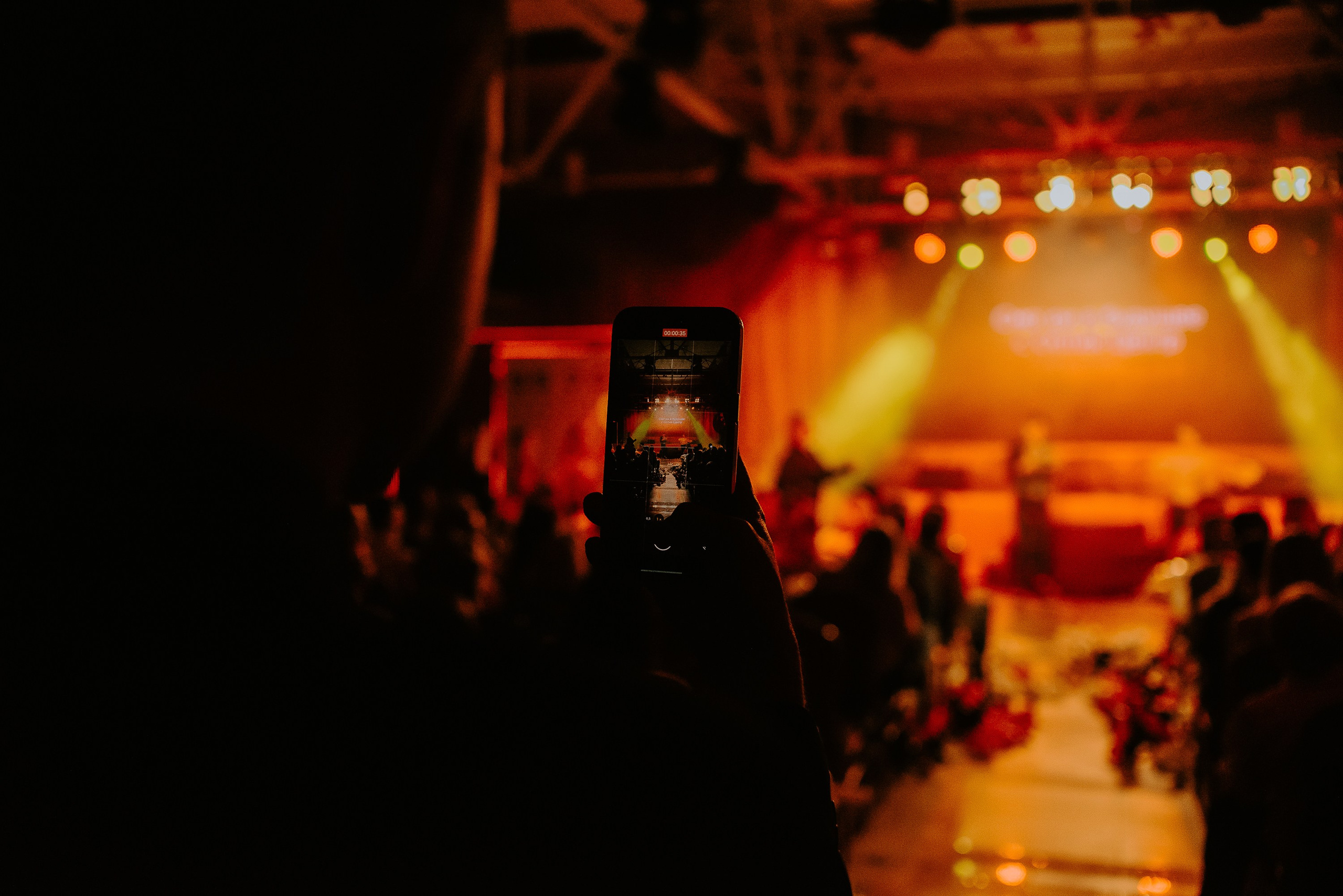 СПЕКТАКЛЬ «ВОЛШЕБНЫЕ ОЧКИ» ОПТИК-ЦЕНТР. Репортажный фотограф Зуев Роман г. Челябинск