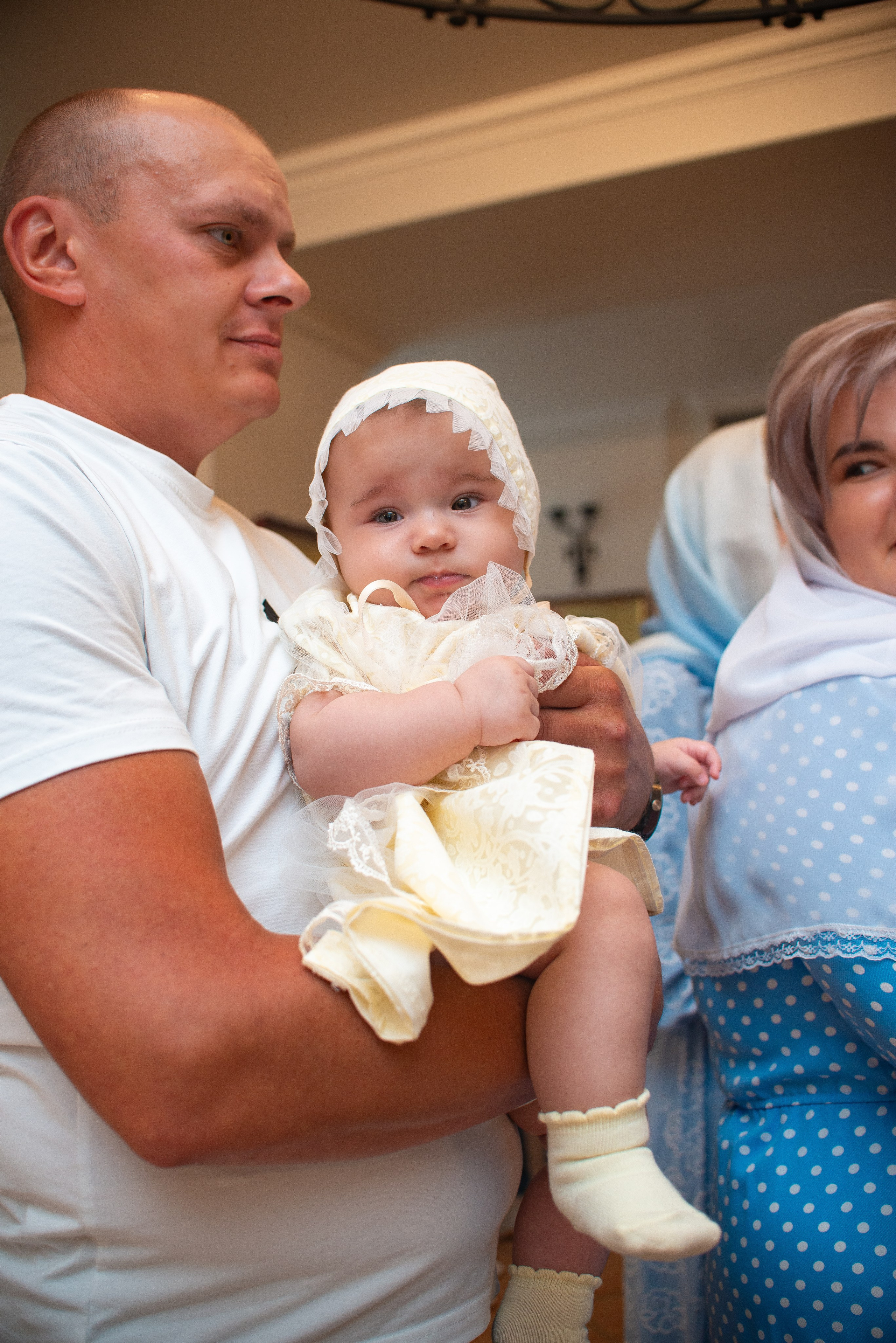 Крещение Машеньки в хр.Преображения Господня. Семейный фотограф на выписку из роддома и крещение Минск Настя Гришук