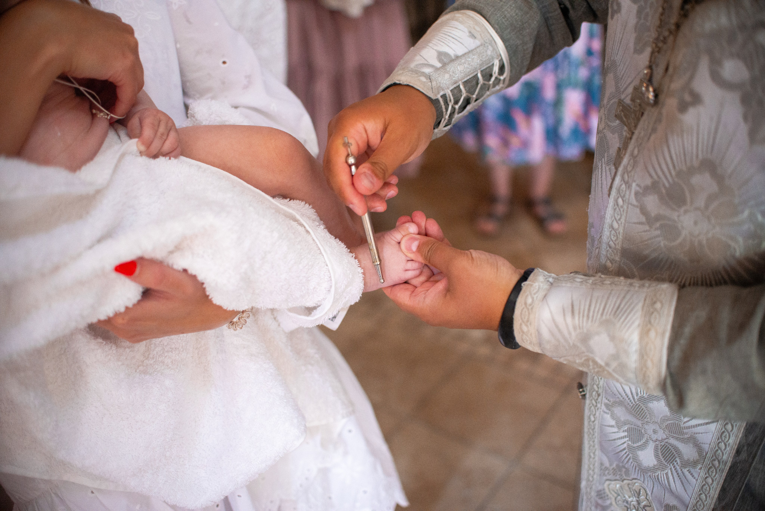 Крещение Есении в хр.Андрея Первозванного. Семейный фотограф на выписку из роддома и крещение Минск Настя Гришук