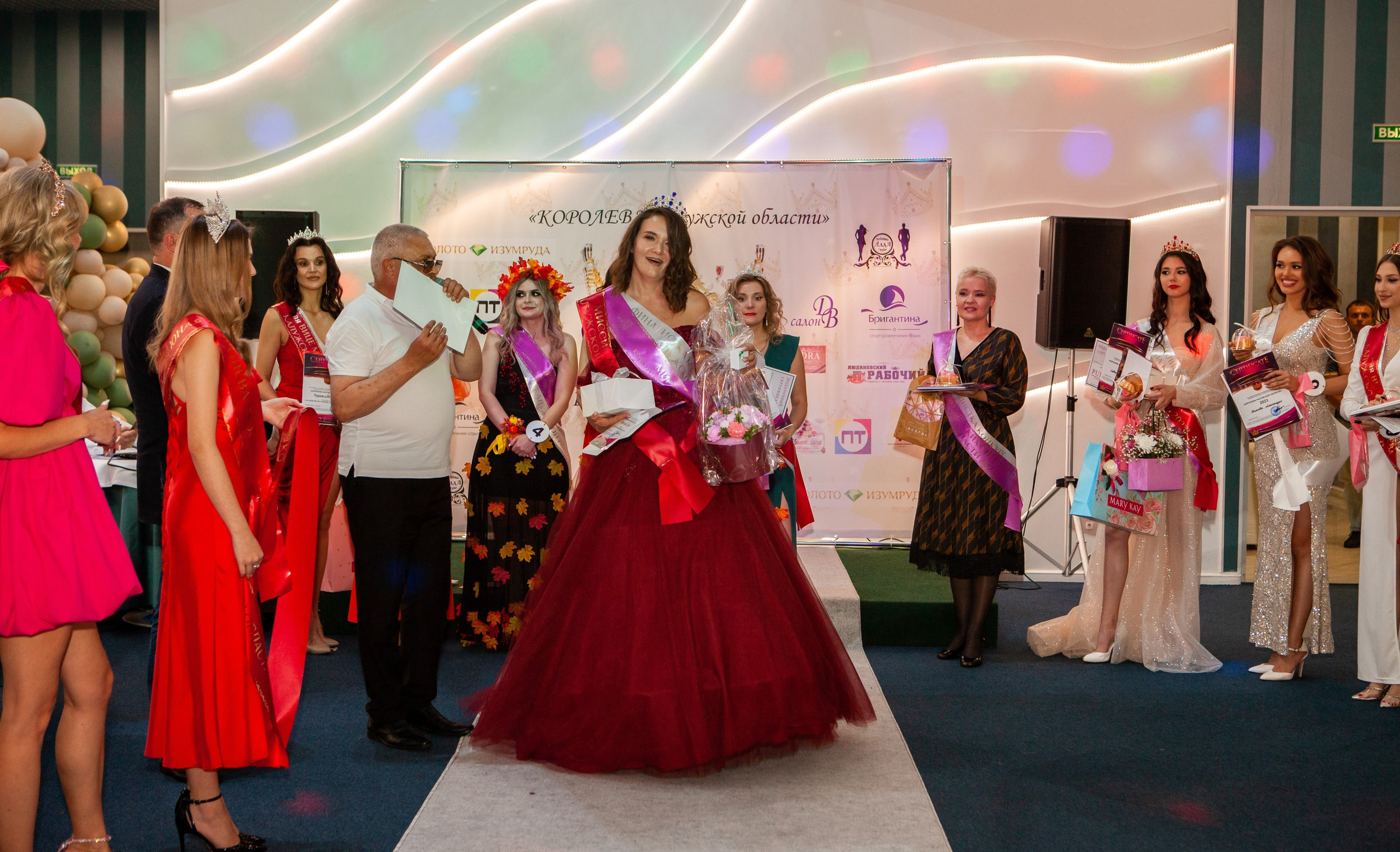 Королева Калужской области. Репортажный, семейный, свадебный, портретный фотограф