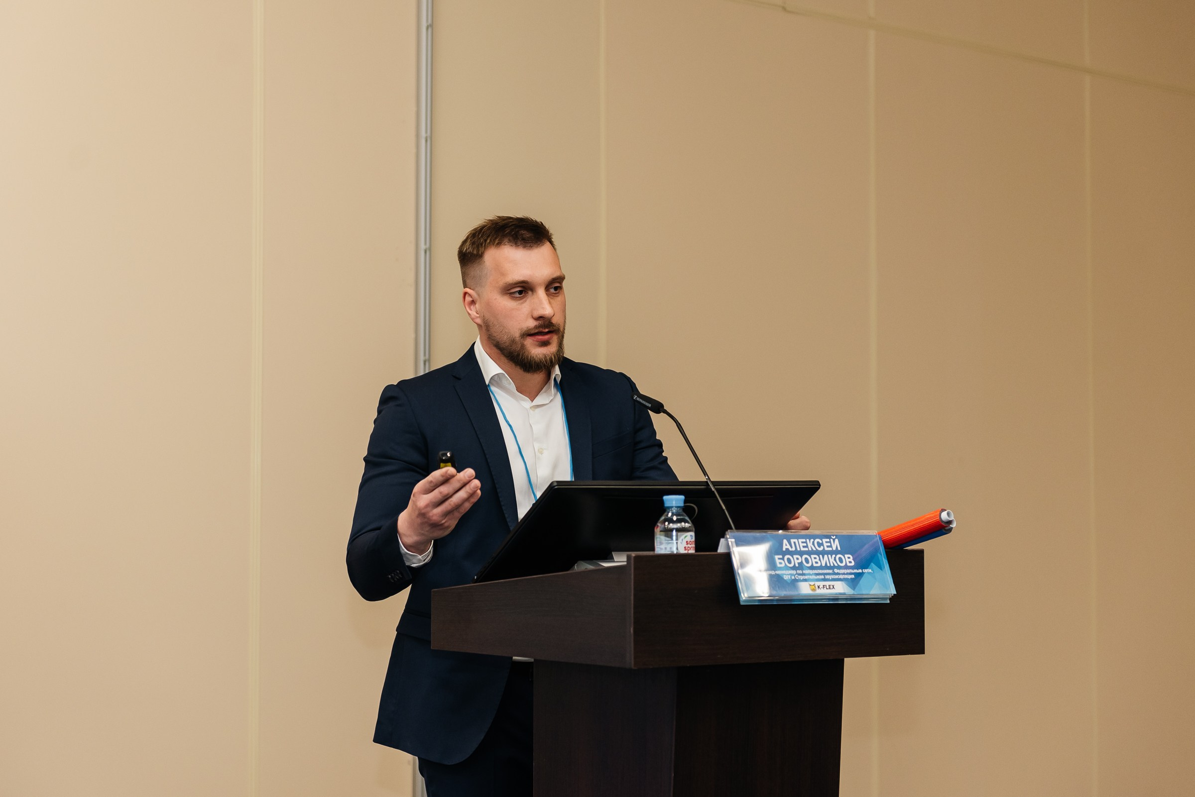 Репортажная съёмка на форуме ЭТМ. Свадебный фотограф в Санкт-Петербурге Венера Ахметова