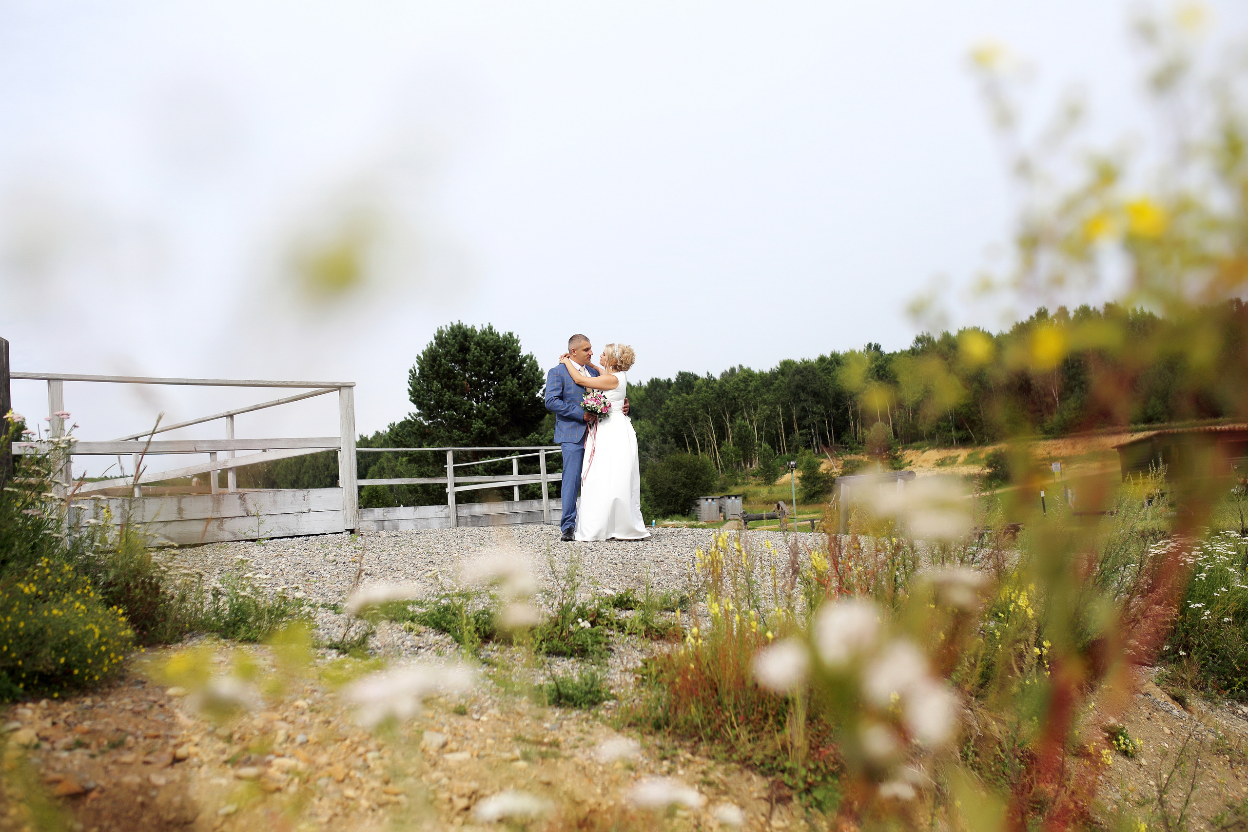 Свадьба Иркутск, фотографируем через цветы