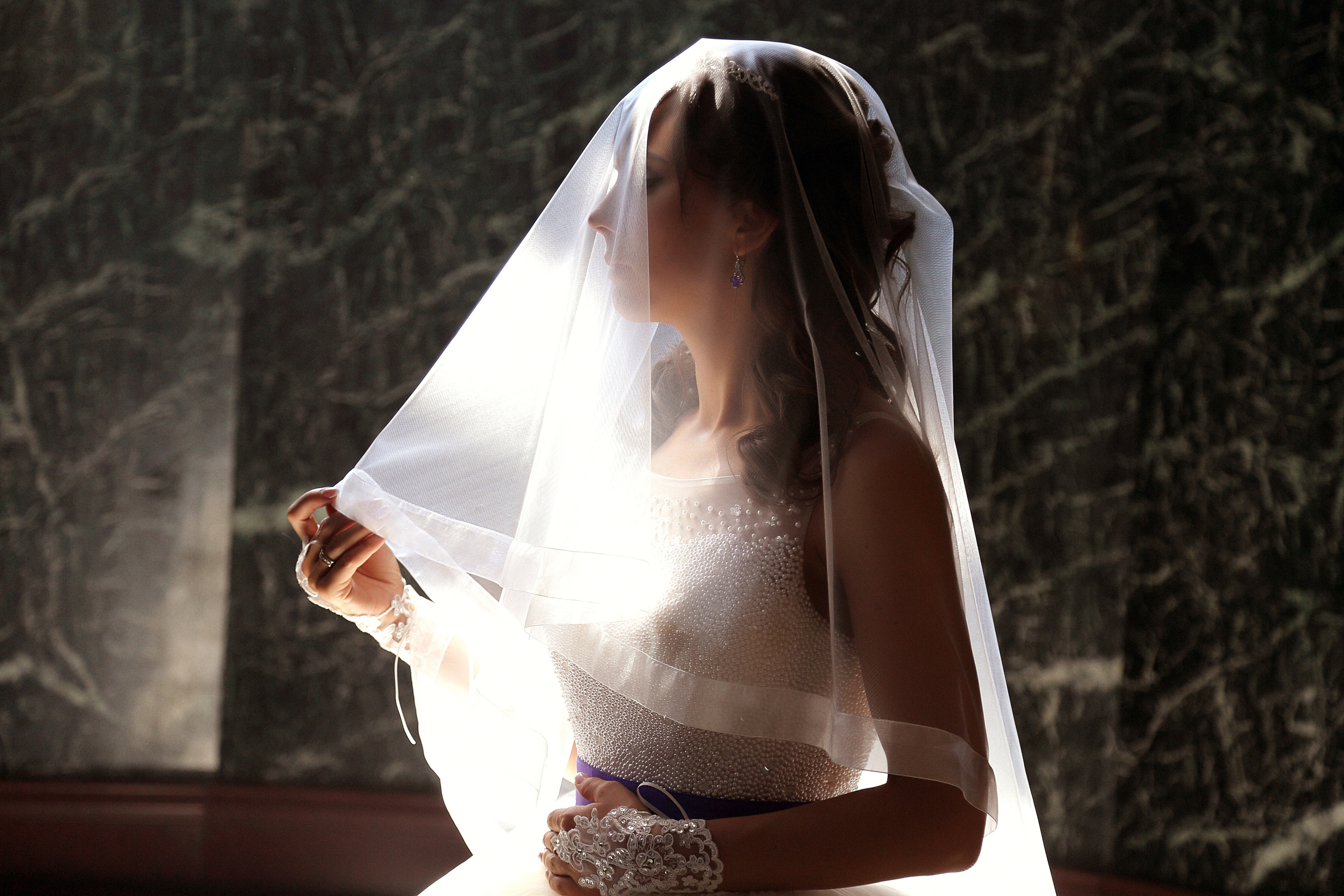 Свадебный фотограф - невеста в фате