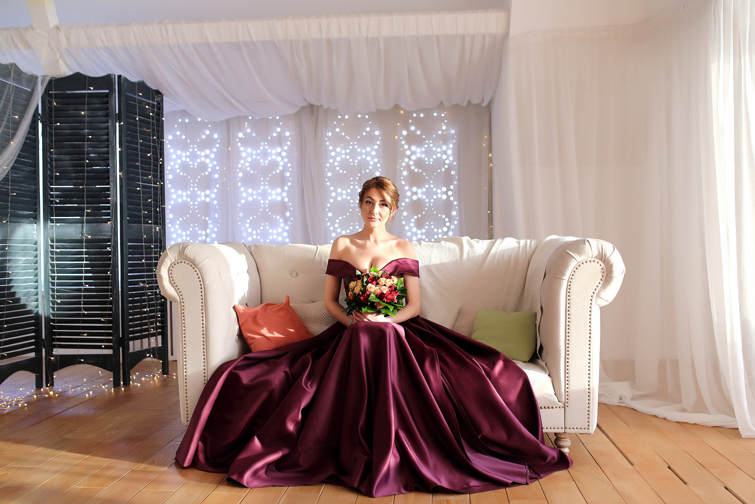 Свадьба Иркутск, невеста бордовое платье