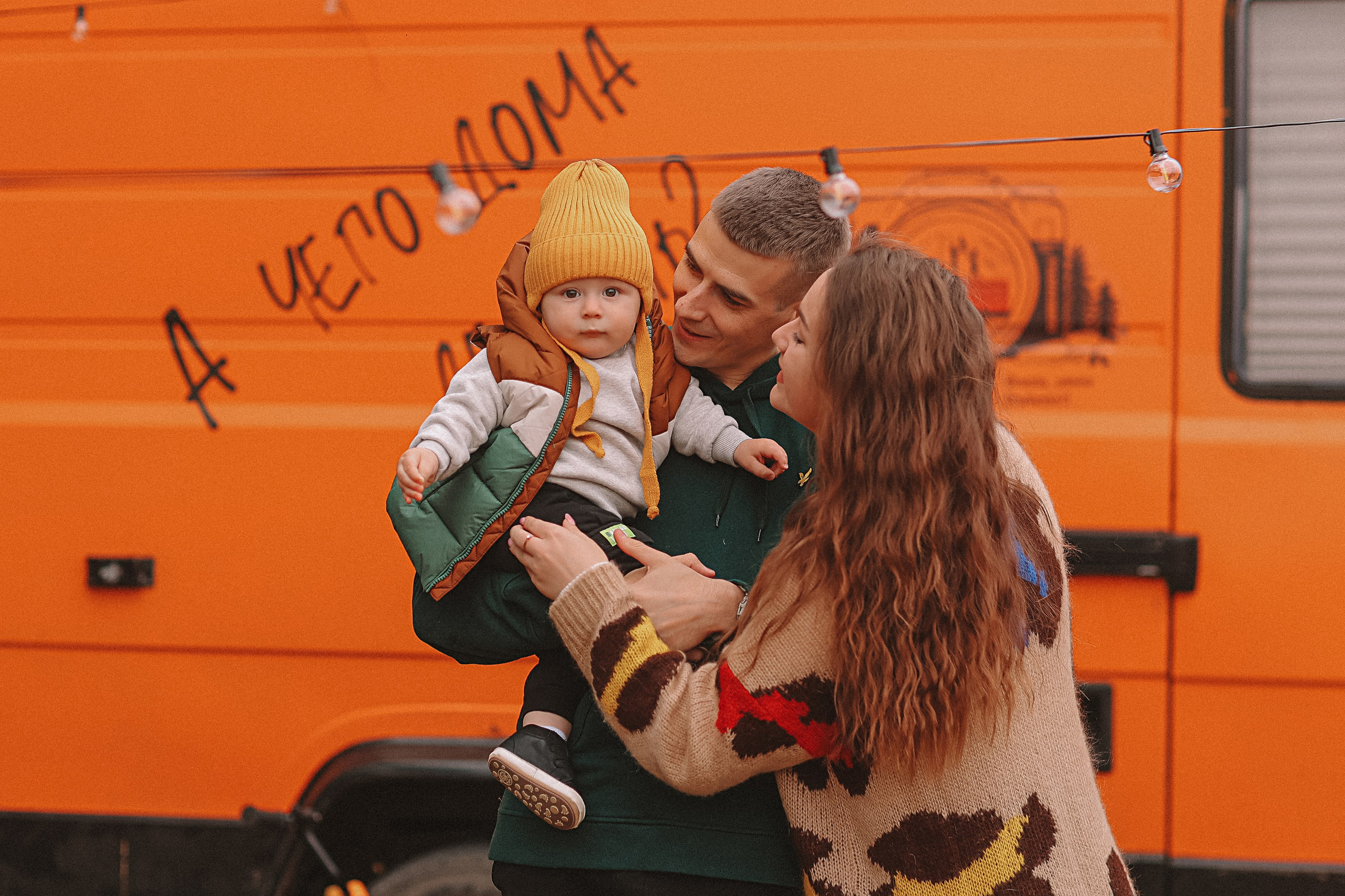 Бус/кемпер. Семейный фотограф Тюмень, фотограф на роды Салмина Мария