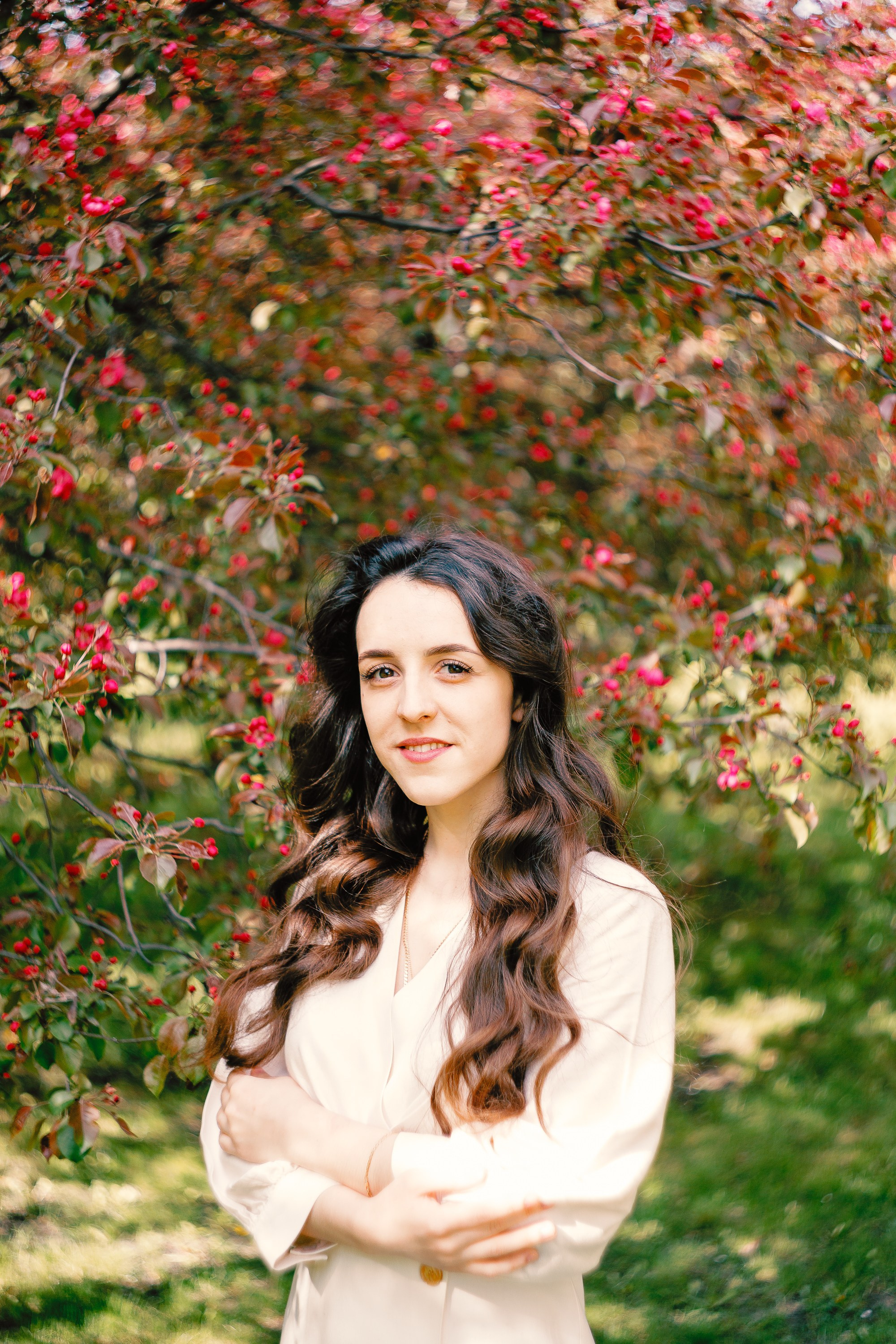 Индивидуальная фотосессия в Коломенском парке в цветущих деревьях.