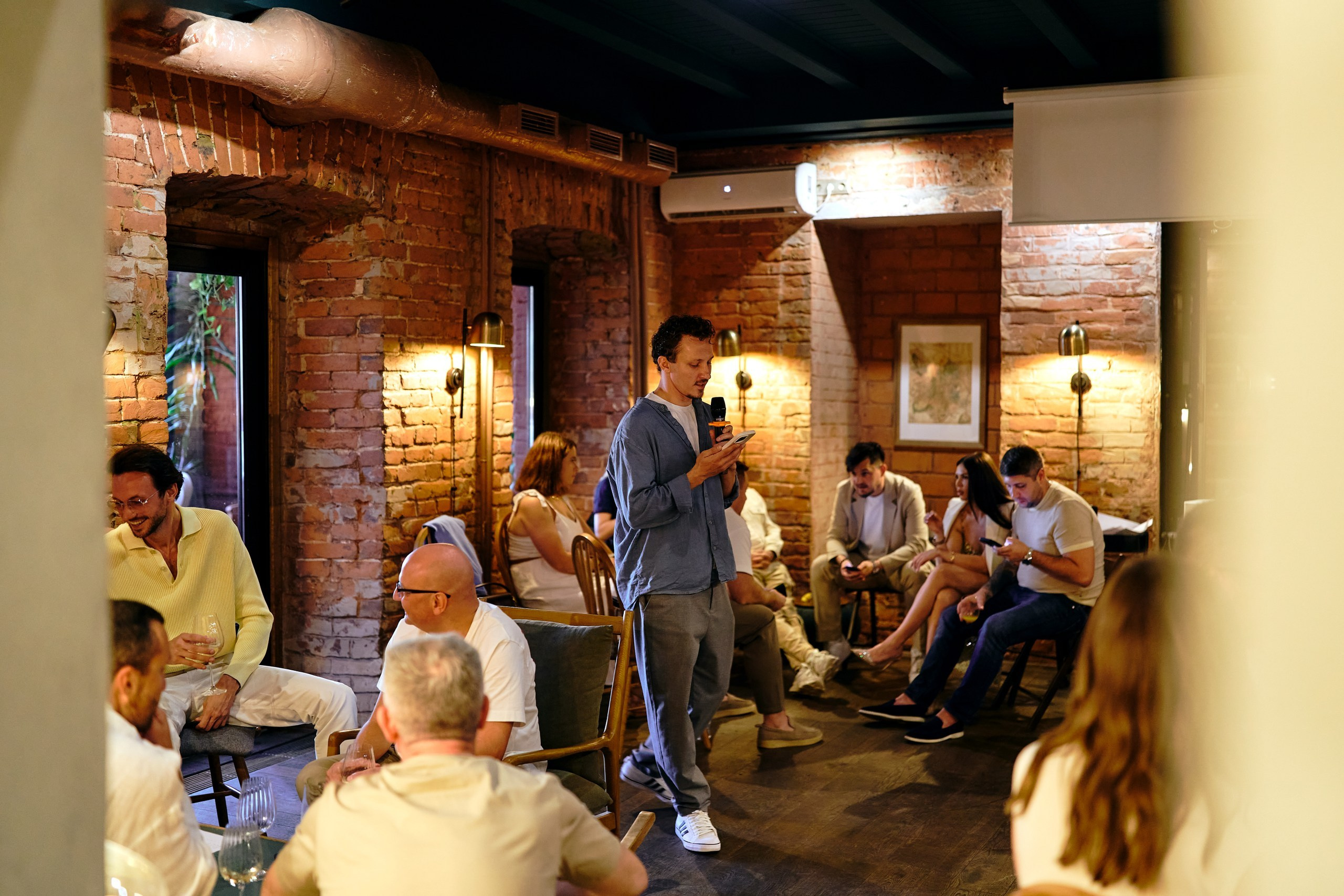 Квартирник миллиардов. Фотограф Ольвия Капранова в Москве и московской области