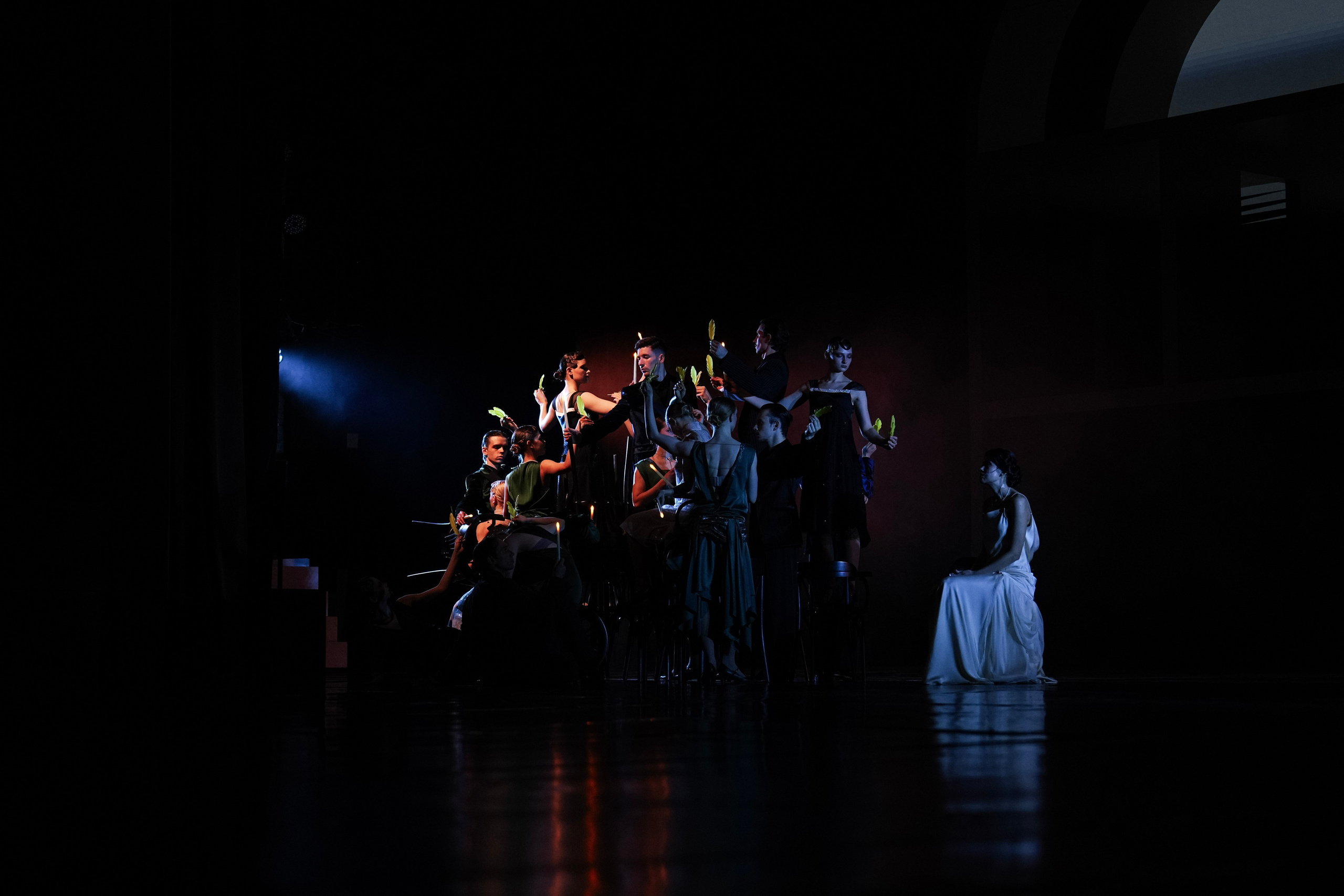 Гранатовый — пластический спектакль. Фотограф с психологическим образованием