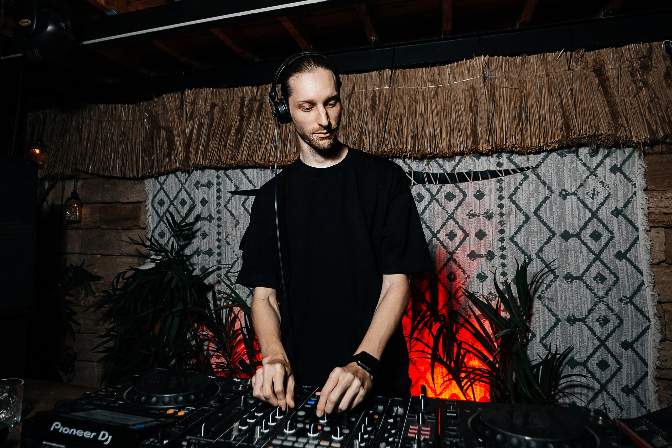 Бурито_Чайка_на_пляже_Ялта 23.08.2024. Аминов Руслан | Фотограф