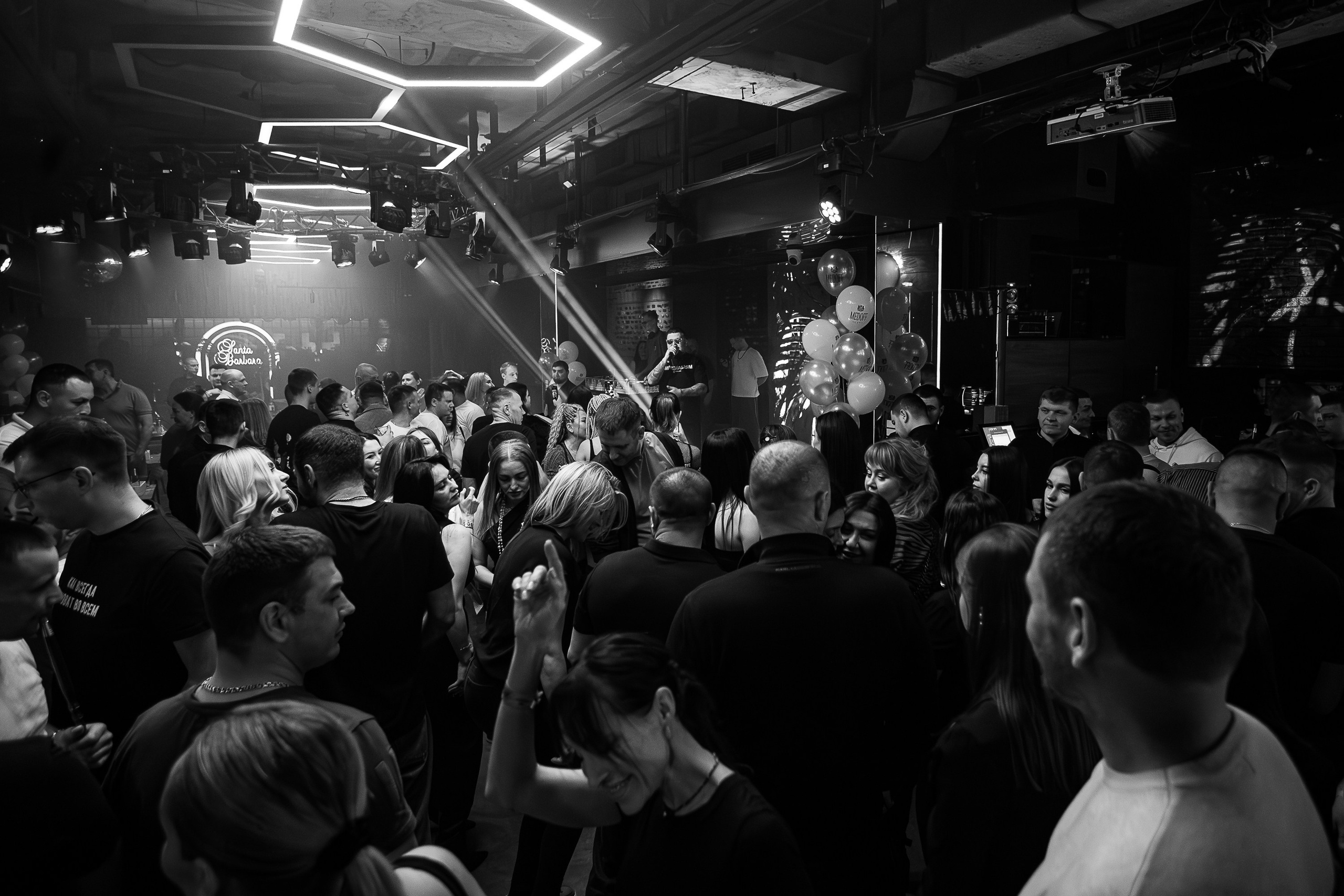 «Gazirovka"_Santa Barbara_Симферополь_12.04.2025. Аминов Руслан | Фотограф