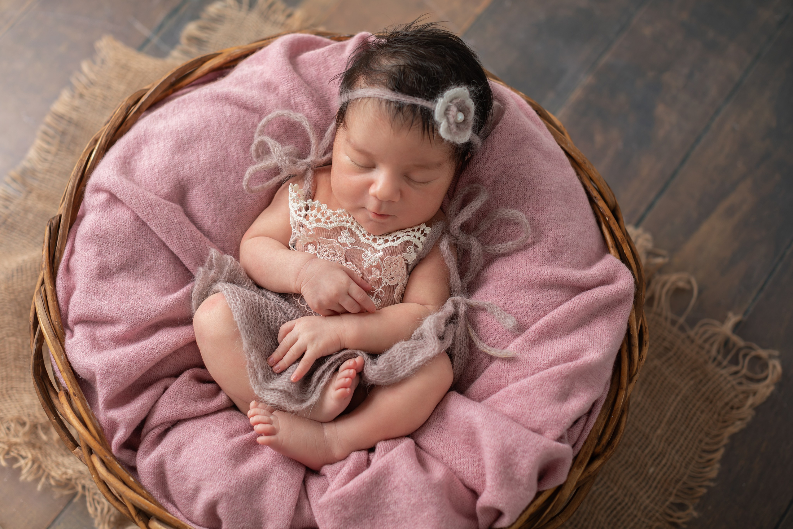 PH @bestmoments_newborn. Retoucher Aleksmokh