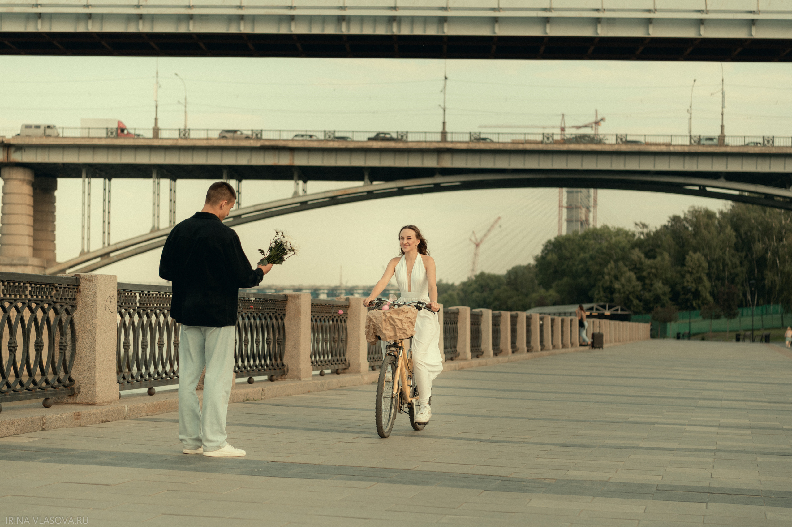 прогулочная фотосессия для двоих влюбленных