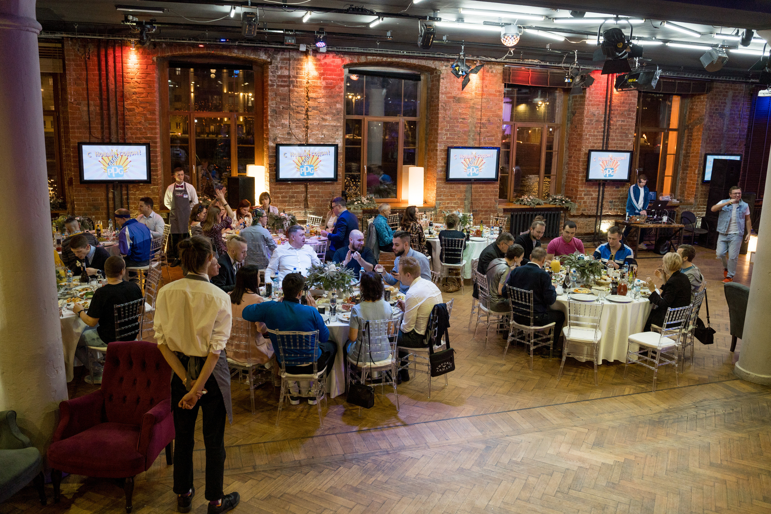 Корпоратив назад в 90-е. Свадебный и портретный фотограф в Москве Гудумак Евгений