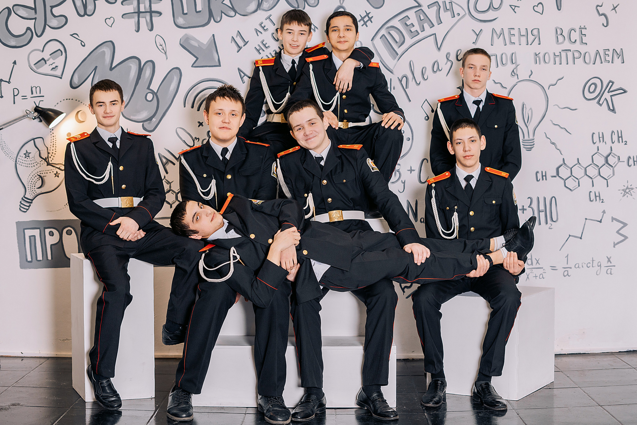 Групповые портреты. Школьный фотограф в Челябинске. Выпускные фотоальбомы