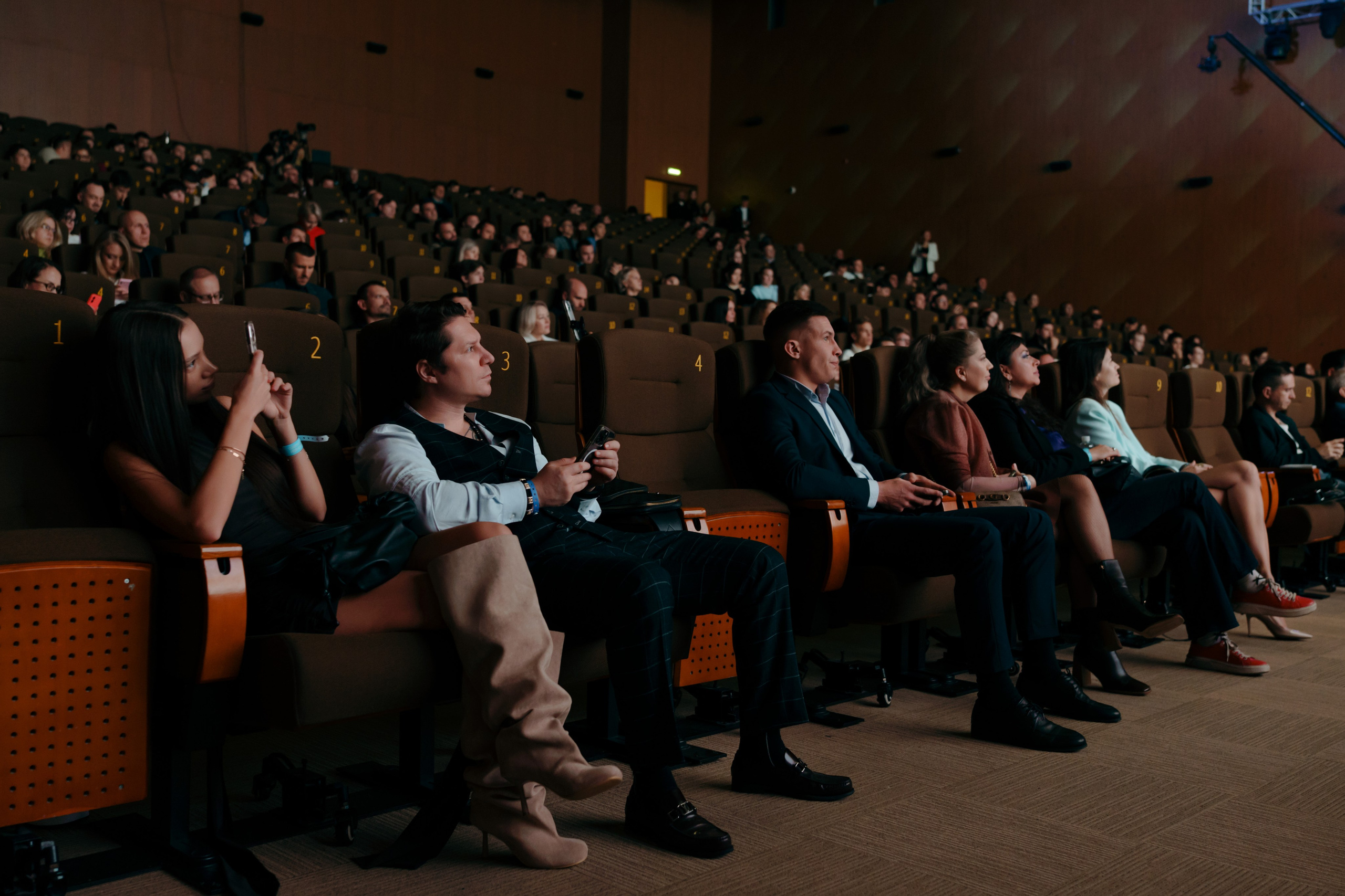 Репортажный фотограф на конференцию в Москве. Репортажный фотограф в Москве Саша Дружинина