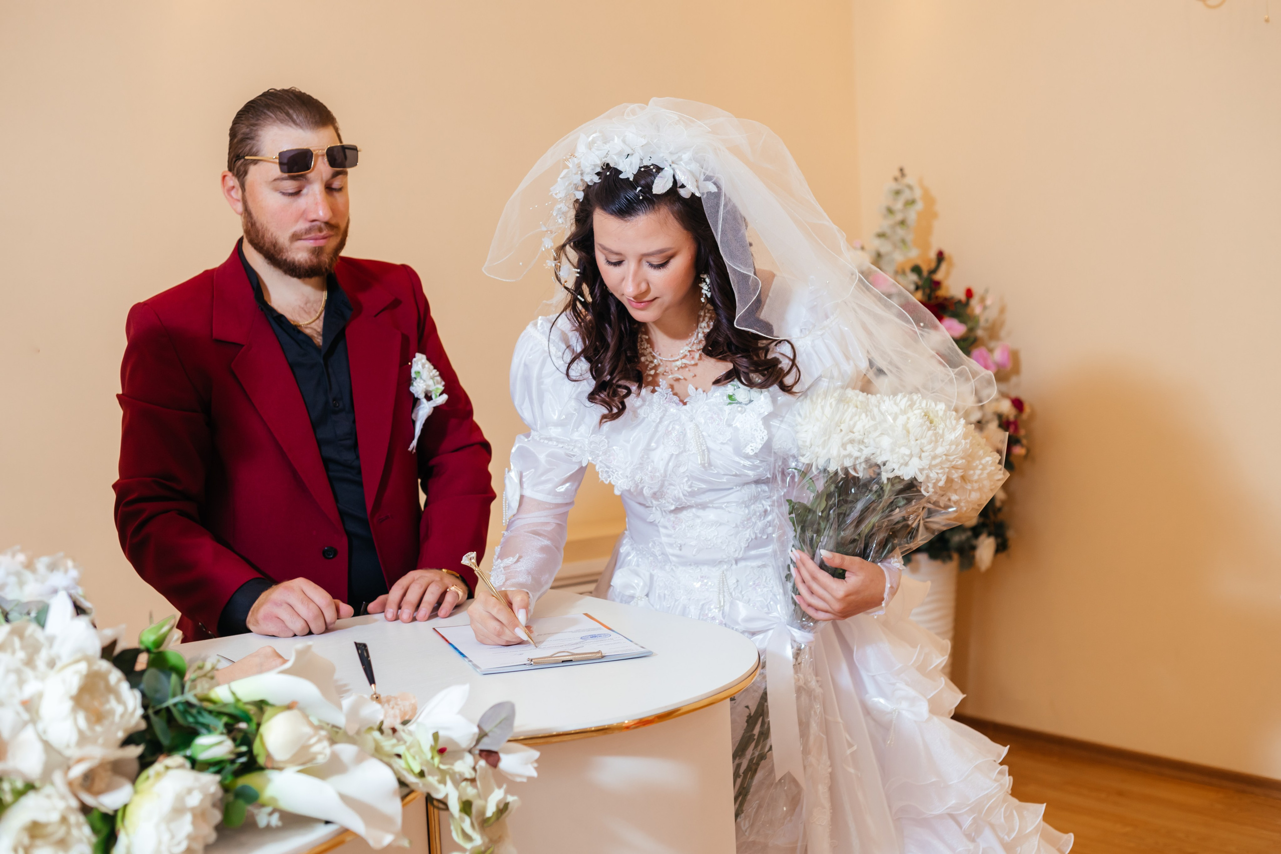 Свадебная фотосессия в стиле 90-х. Свадебный и семейный фотограф в Краснодарском крае Мария Данилкина