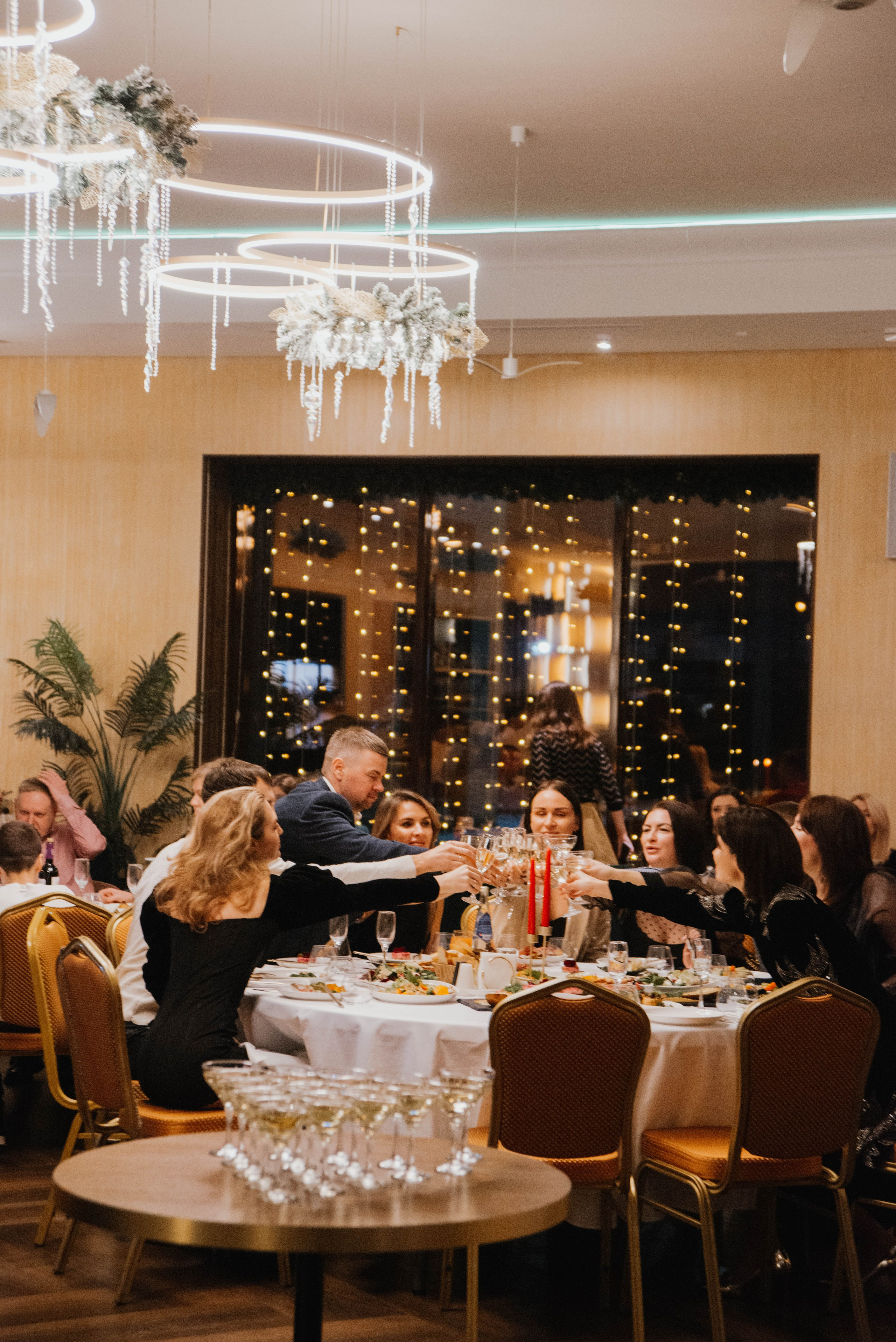 Праздник в стенах клубного пространства «Своя Среда». Ксения Glossa. Портретный и репортажный фотограф в Самаре