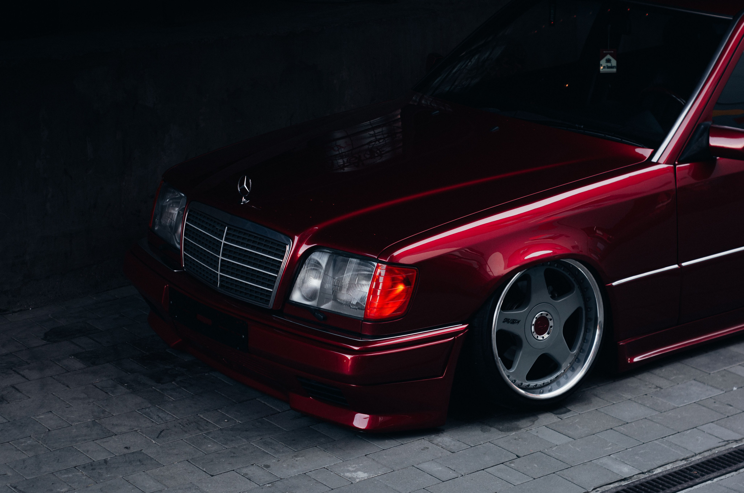 Mercedes-Benz W124. Автомобильный фотограф в Москве Иван Петушков