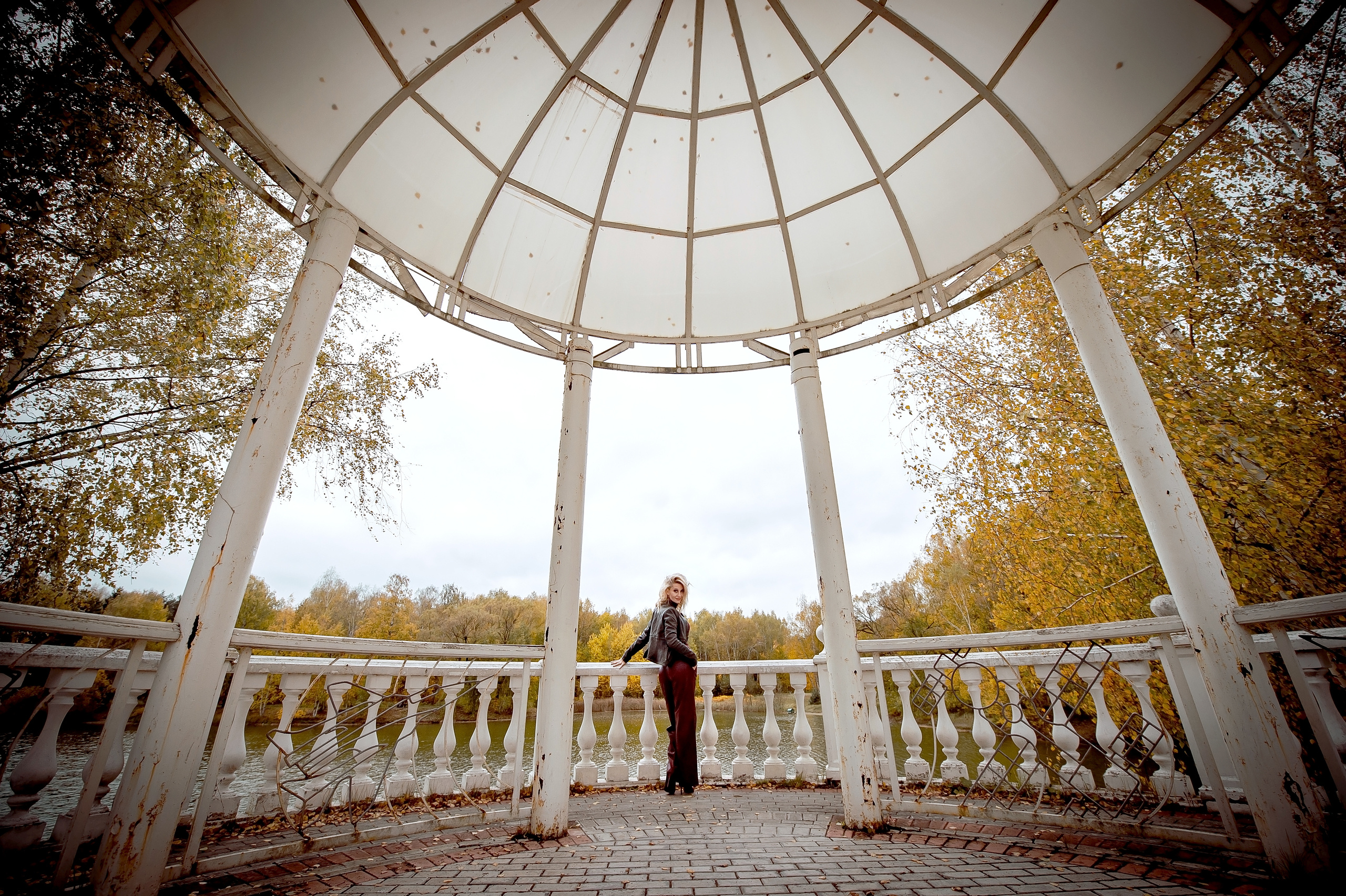 Осенняя фотосессия для девушек в Щелково. Свадебный и семейный фотограф Виктория Носачёва. Щелково, Москва и МО
