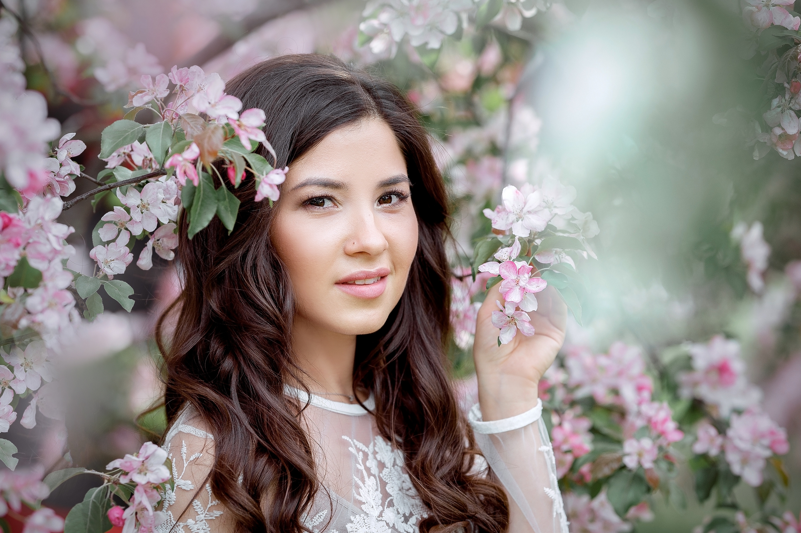 Фотосессия на цветение в Коломенском. Свадебный и семейный фотограф Виктория Носачёва. Щелково, Москва и МО