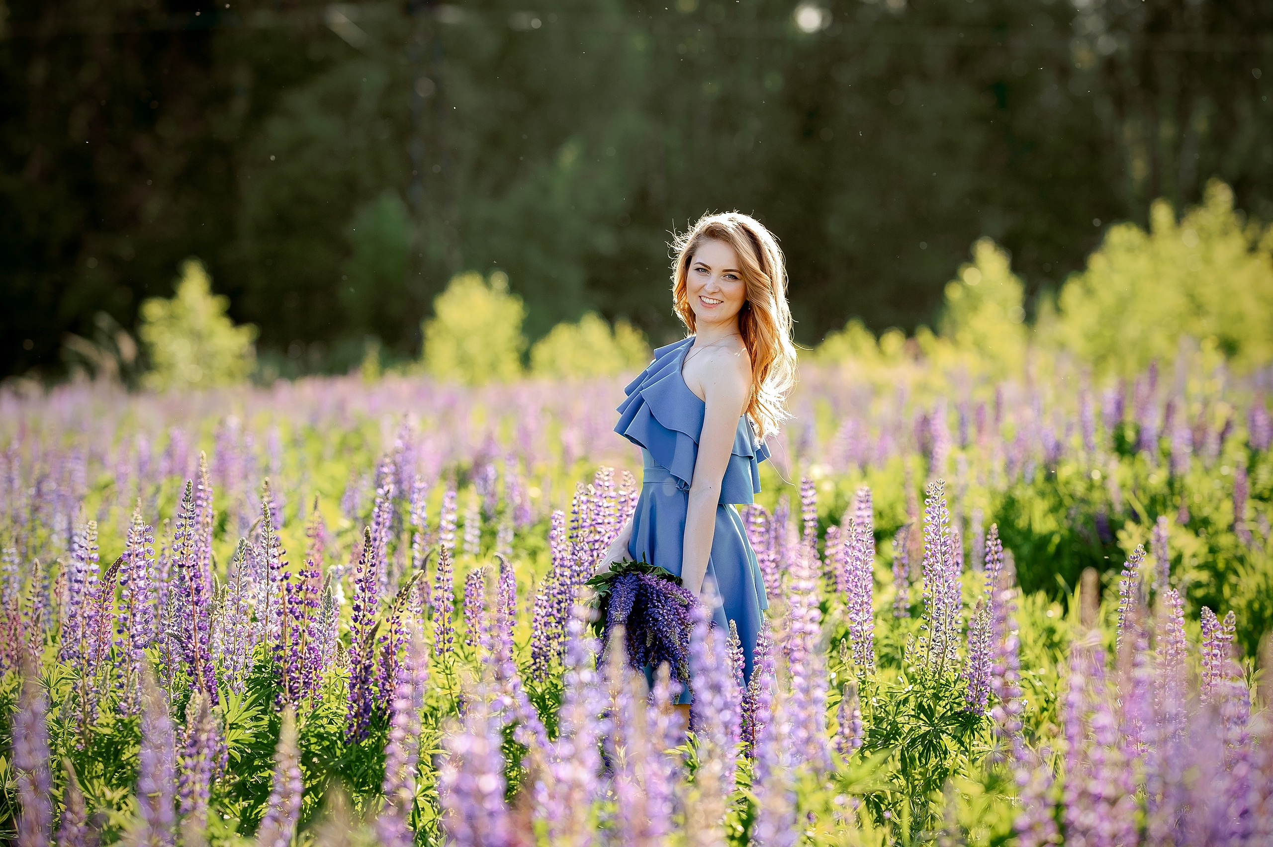 Фотосессия в люпиновом поле в Щелково. Свадебный и семейный фотограф Виктория Носачёва. Щелково, Москва и МО