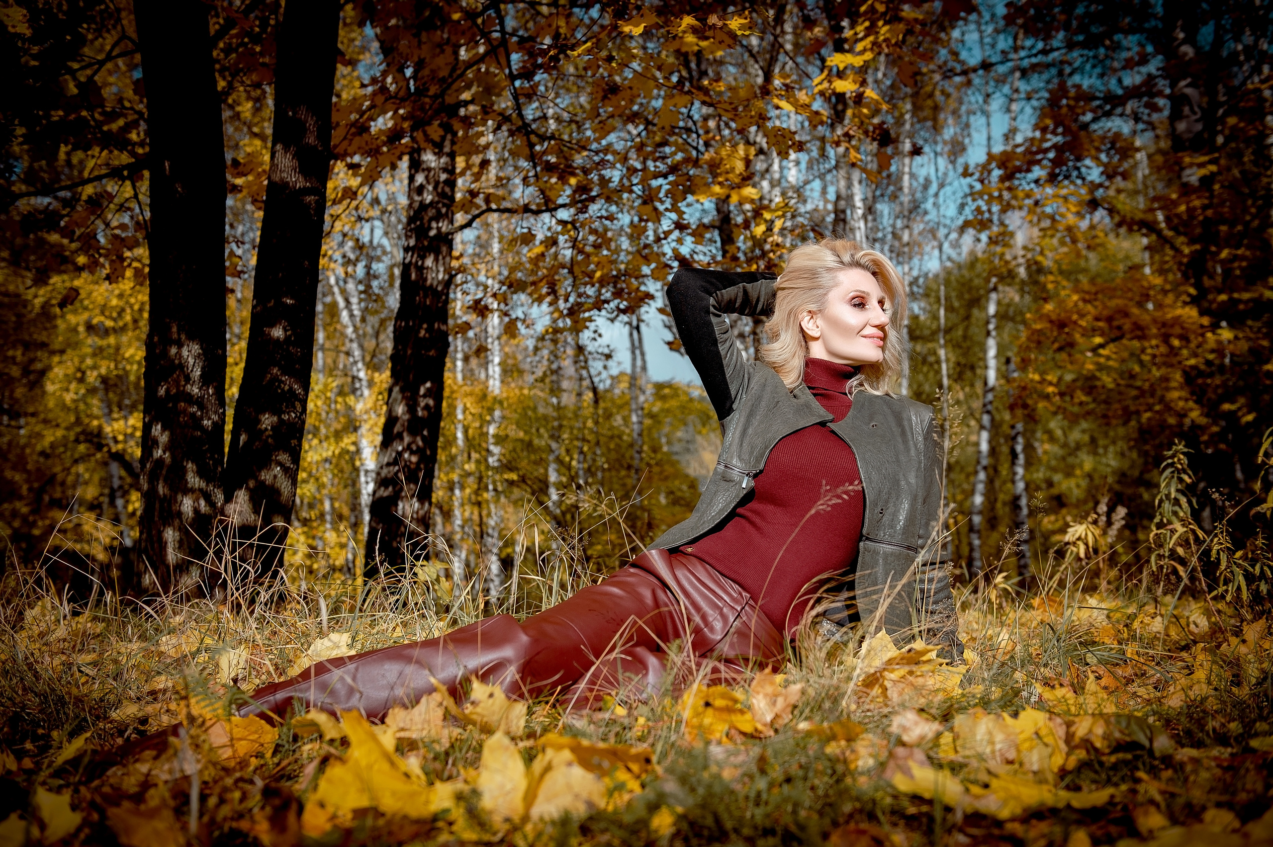 Осенняя фотосессия для девушек в Щелково. Свадебный и семейный фотограф Виктория Носачёва. Щелково, Москва и МО