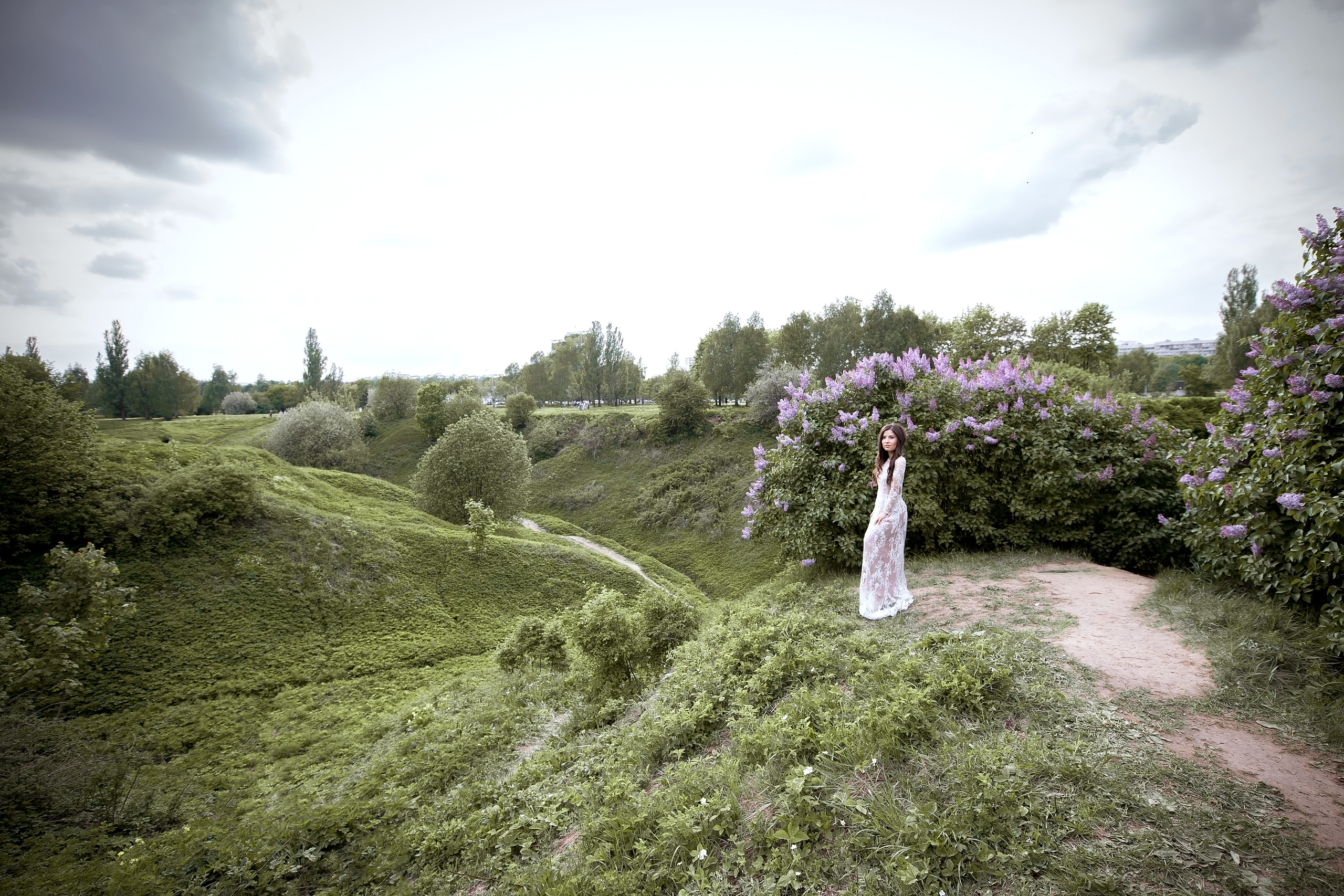 Фотосессия на цветение в Коломенском. Свадебный и семейный фотограф Виктория Носачёва. Щелково, Москва и МО