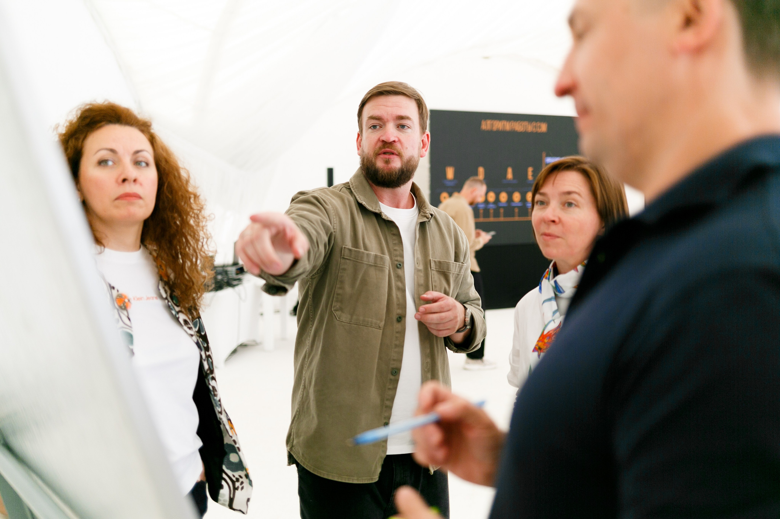 Выездной коучинг на берегу Строгинской поймы. Репортажный фотограф Борис Геер