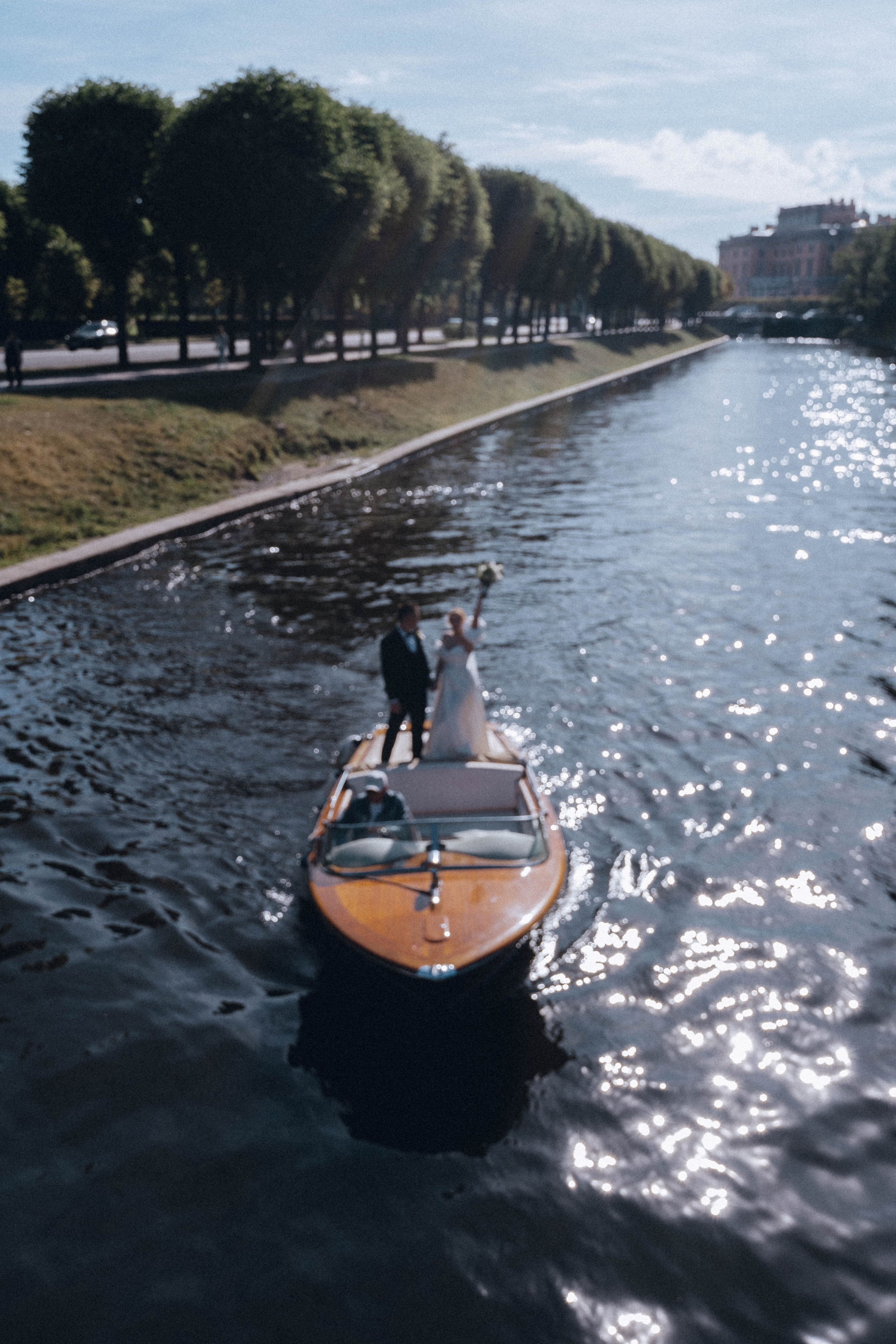 СВАДЕНБНАЯ СЬЕМКА НА КАТЕРЕ ПО КАНАЛАМ САНКТ-ПЕТЕРБУРГА И В АКВАТОРИИ НЕВЫ. Профессиональный фотограф, Санкт-Петербург — Виктория Богомолова