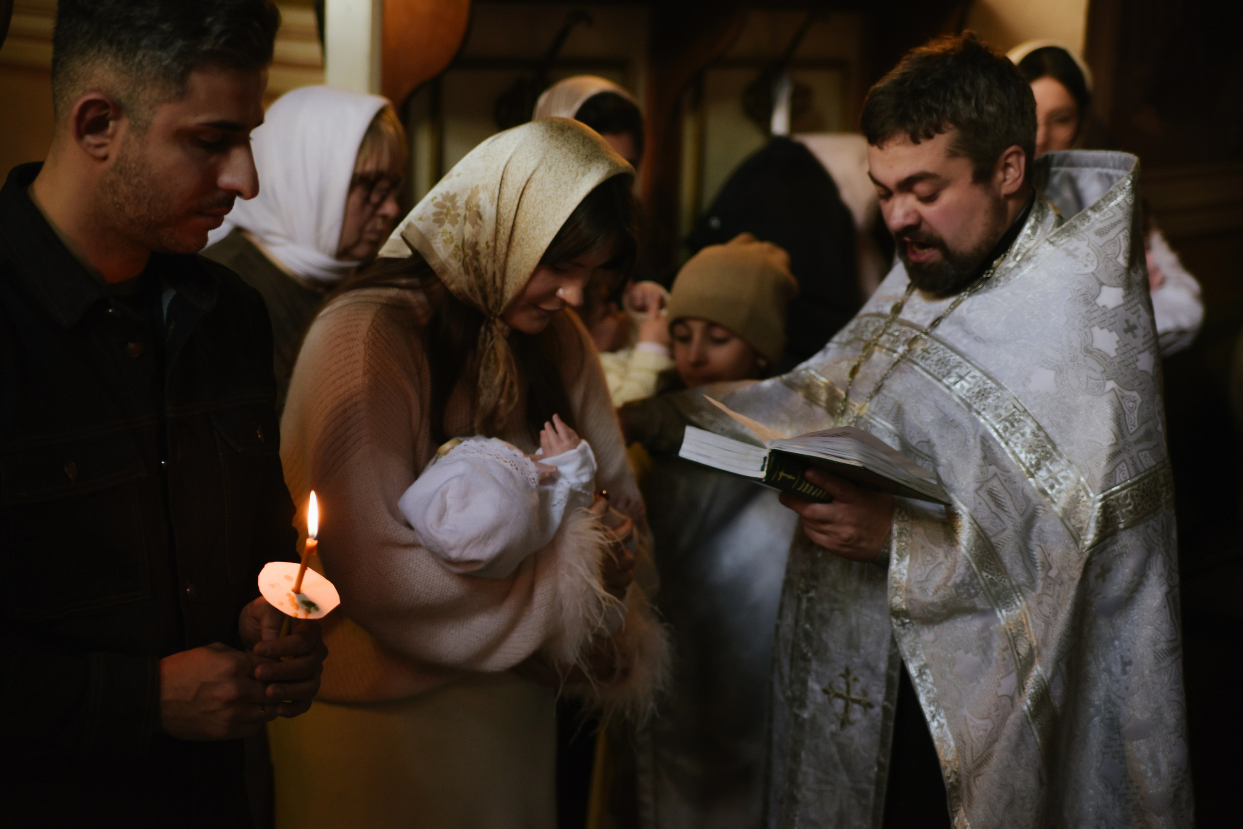 Таинство крещения Савва Храм Воскресения Словущего в Даниловской Слободе. Фотограф Лола Волна, город Москва