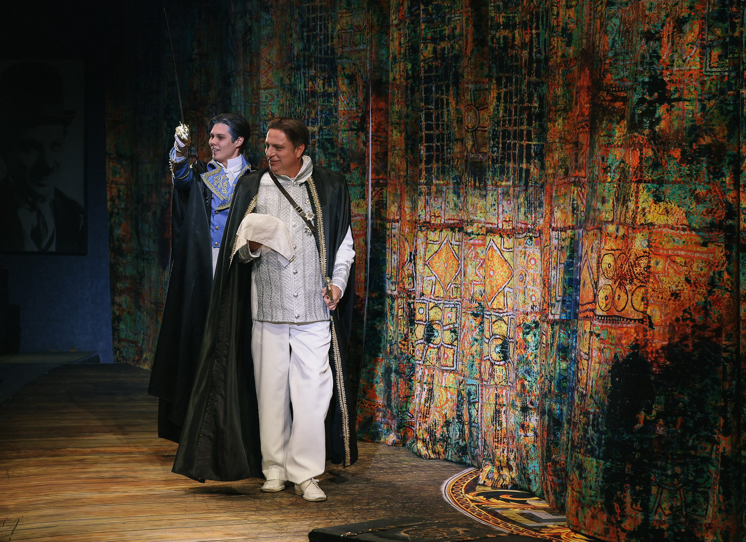 Весёлая женщина. Театр Эрмитаж. Репортажный, архитектурный, театральный и файн-арт фотограф Лена Мельникова в Москве