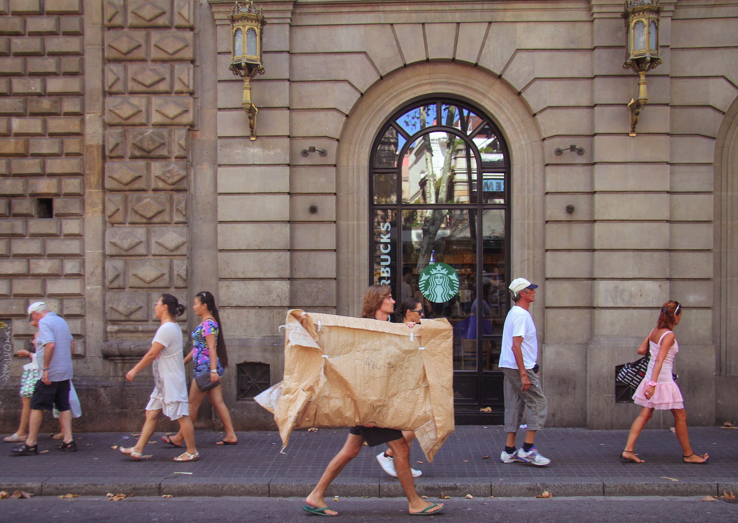 ИСПАНИЯ. Стрит-фотография, полная абсурда, идиотизма и красоты