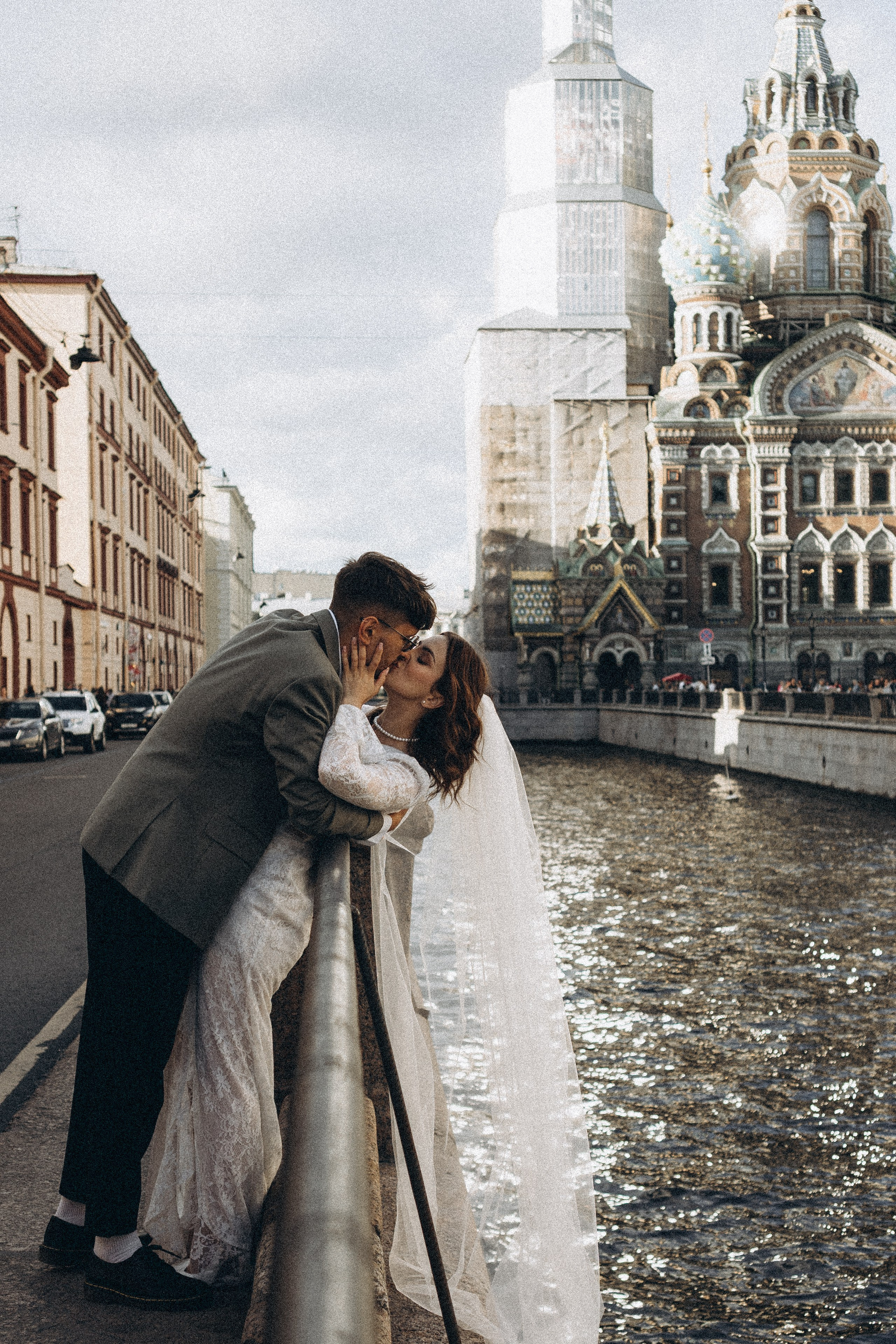 СВАДЕБНАЯ ПРОГУЛКА ВОЗЕ ИСАИКЕВСКОГО СОБОРА АСТОРИИ И ЗАКОНОДАЛЕТНОГО СОБРАНИЯ. Профессиональный фотограф, Санкт-Петербург — Виктория Богомолова