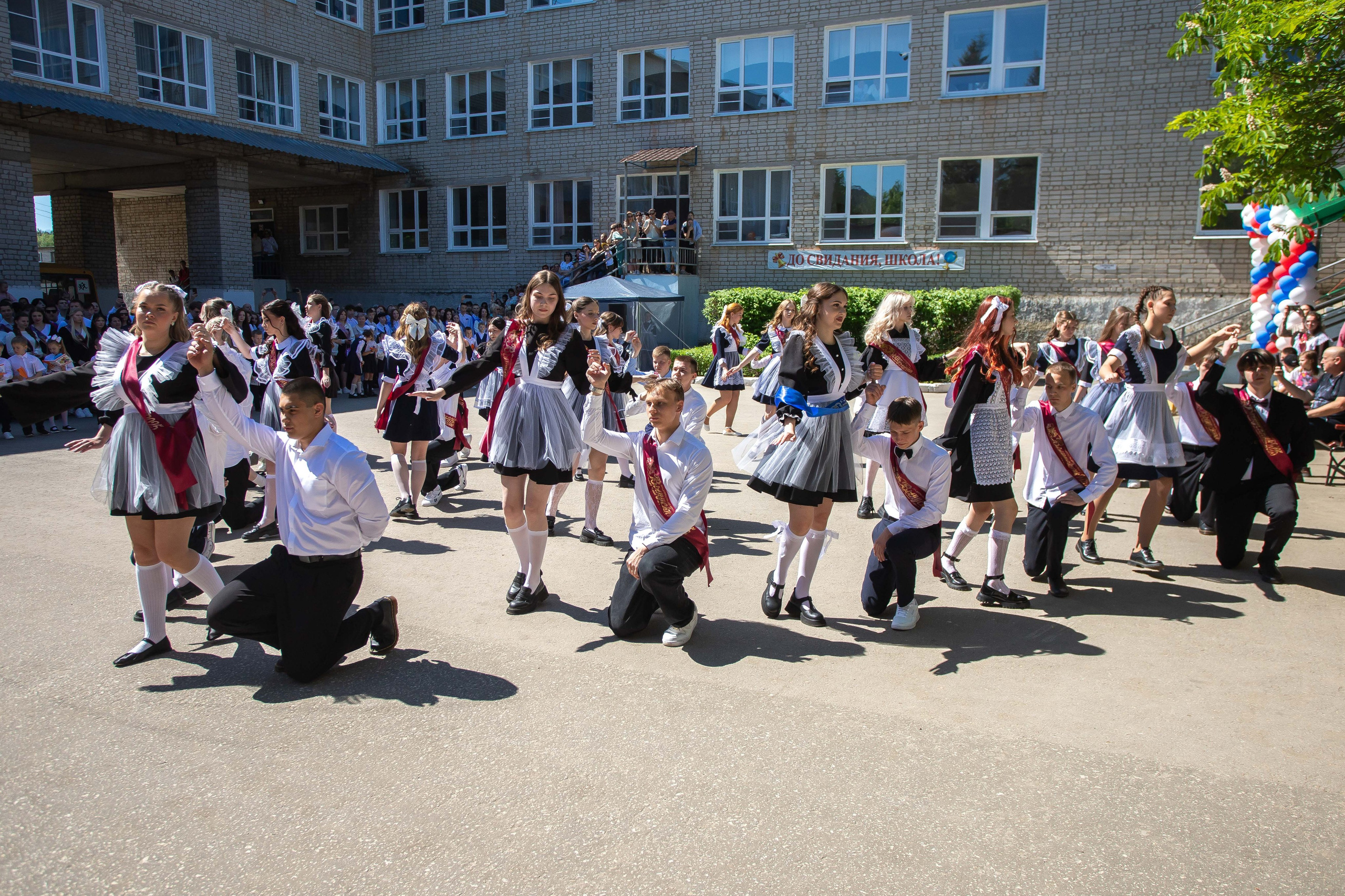 Последний звонок. Выпускные альбомы и фильмы