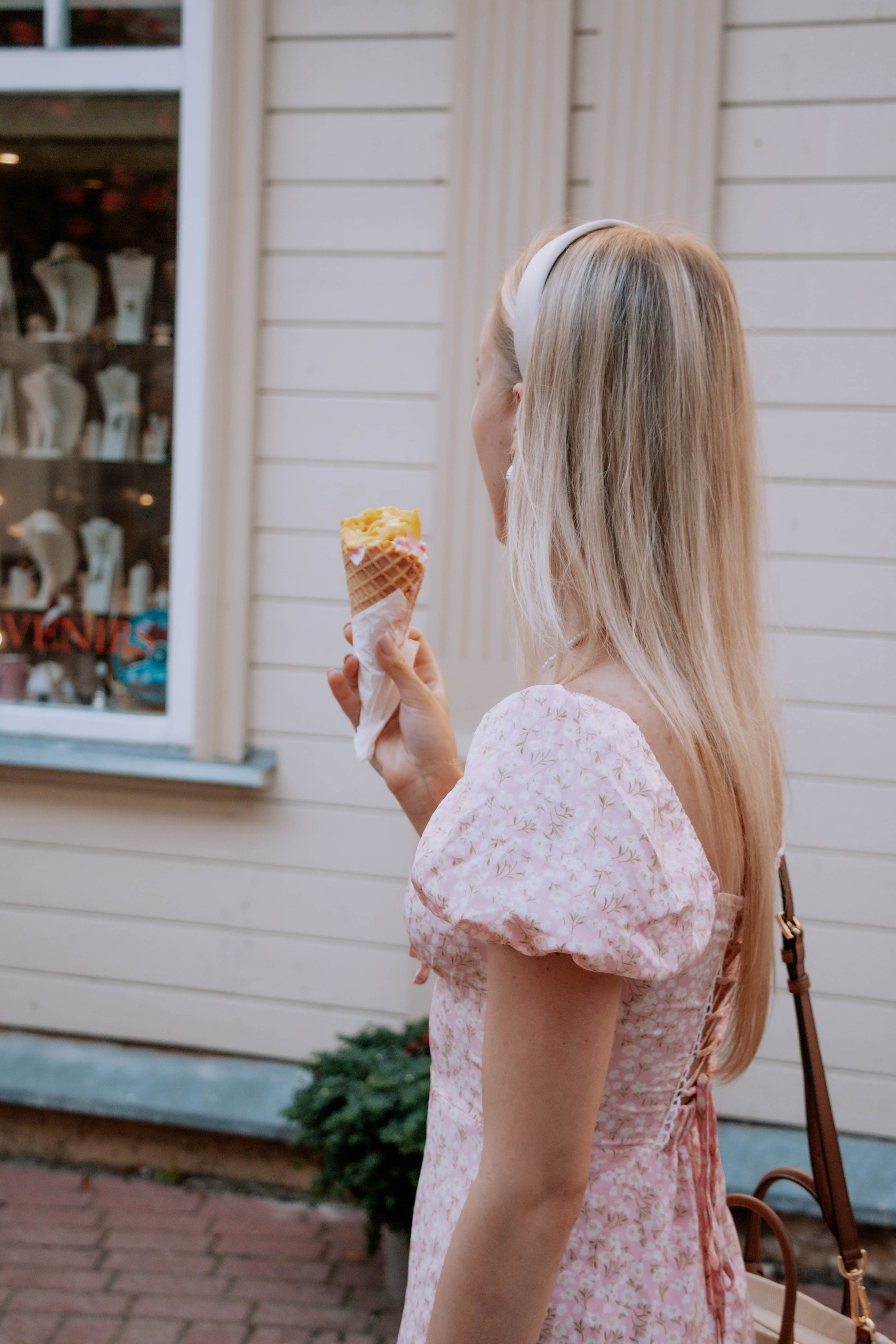 Диана. Бережно сохраняю ваши чувства и истории на своих фотографиях