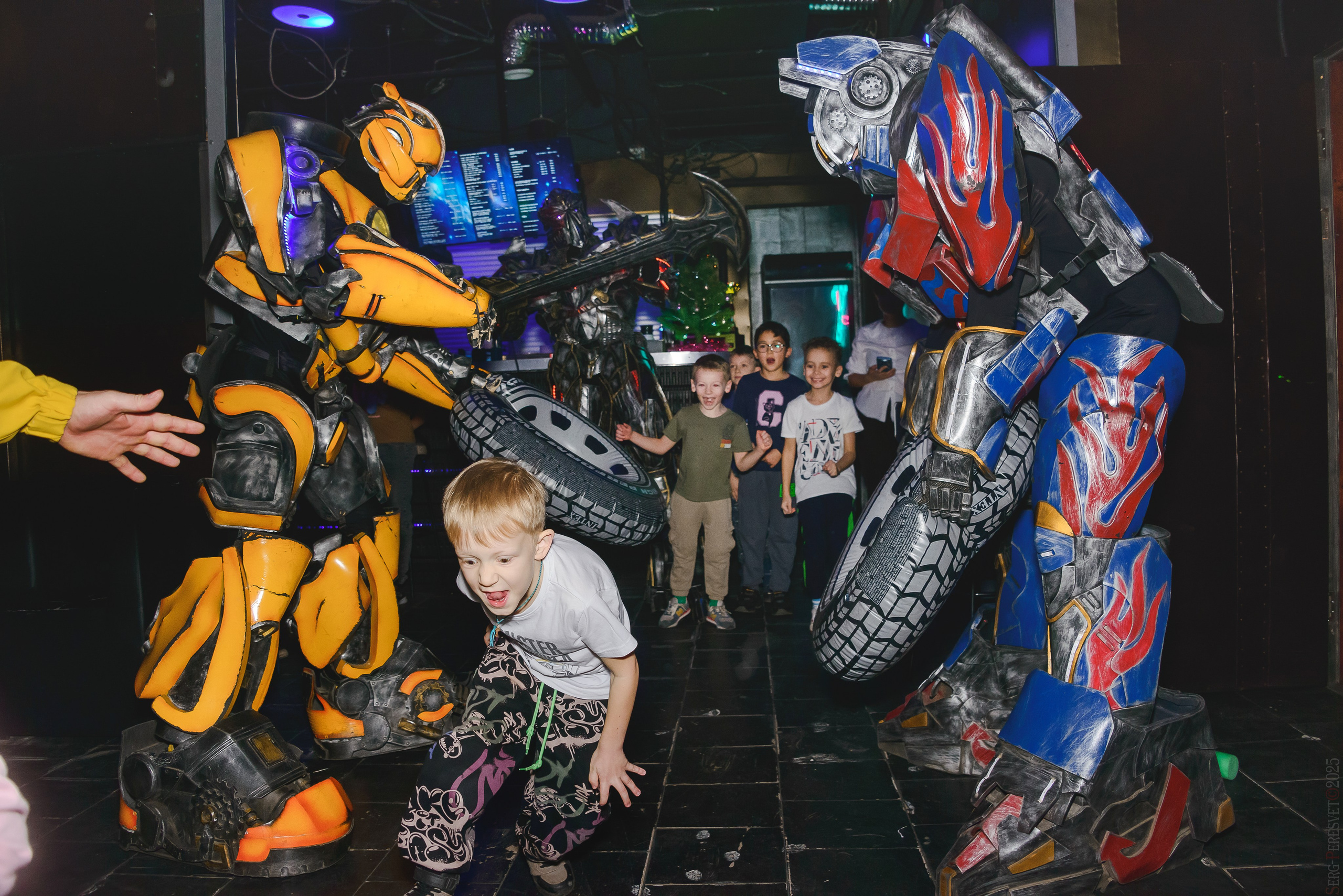 Шоу Трансформеров. Ваш фотограф на праздник в Москве, Раменском, Жуковском, Люберцах