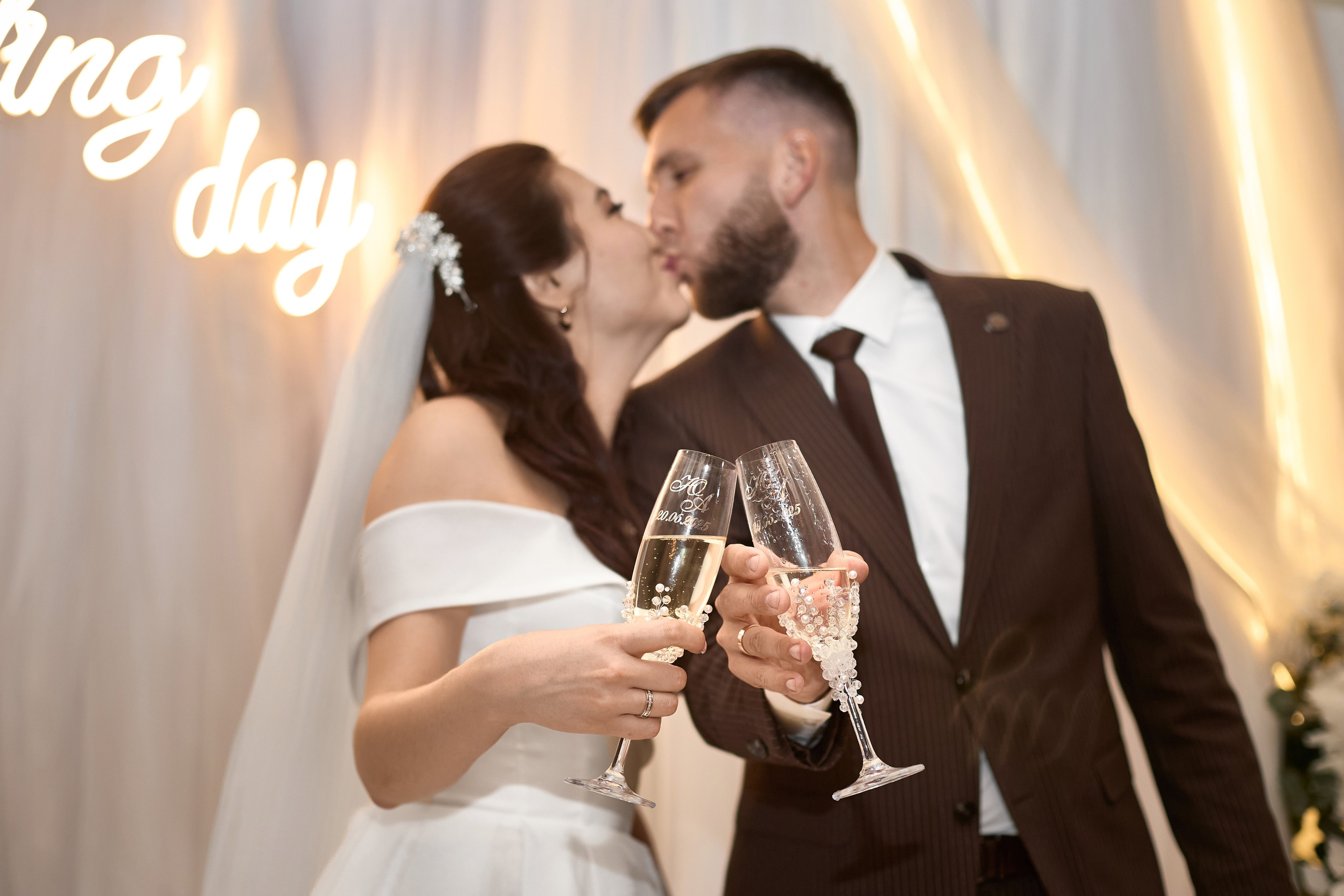 Свадебная фотография. Юрий и Акмарал. Фото и видео — Артания │ Раменское │ Вся Россия