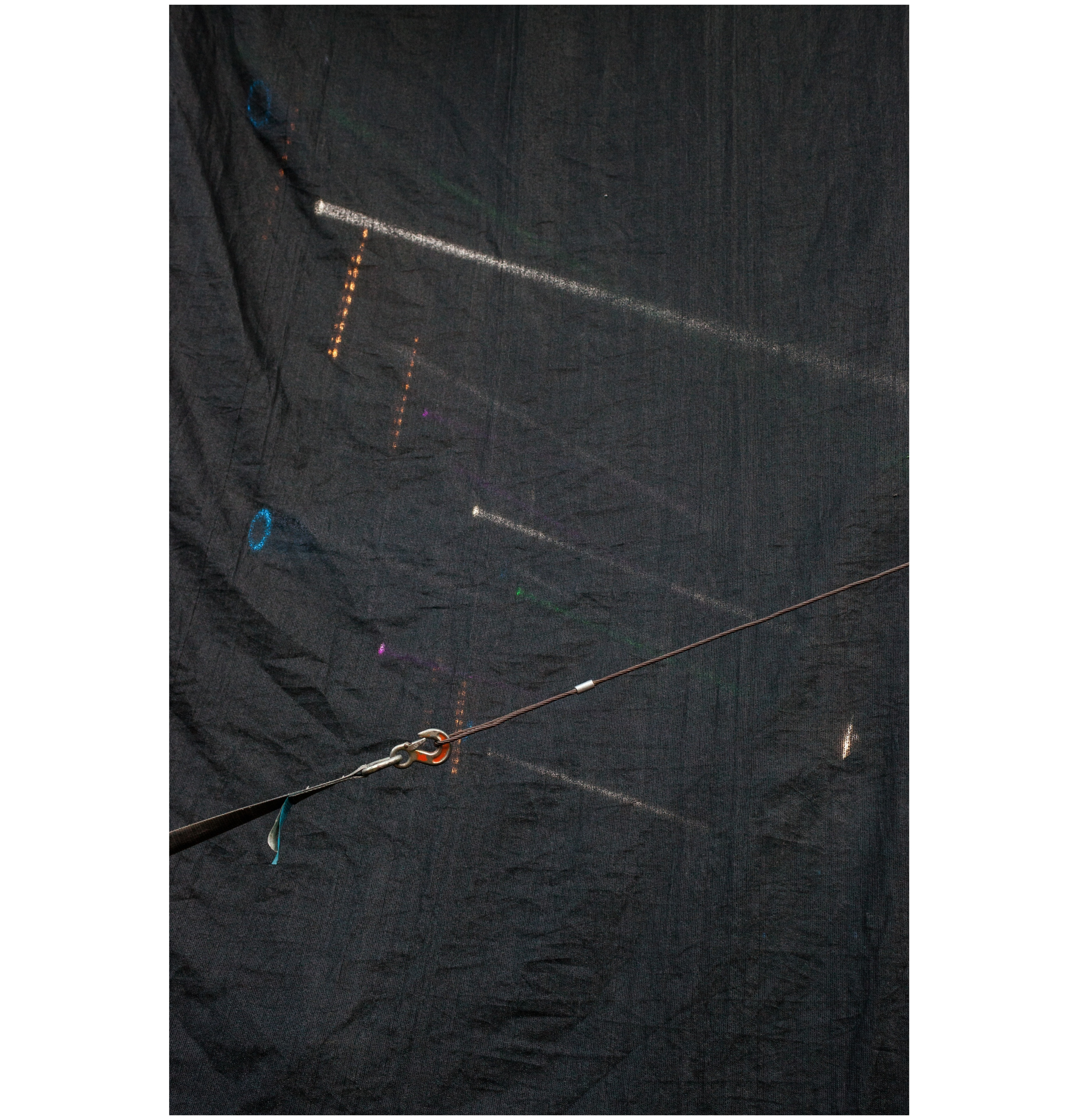 Басовішча XXX. Künstler Verstecktoff