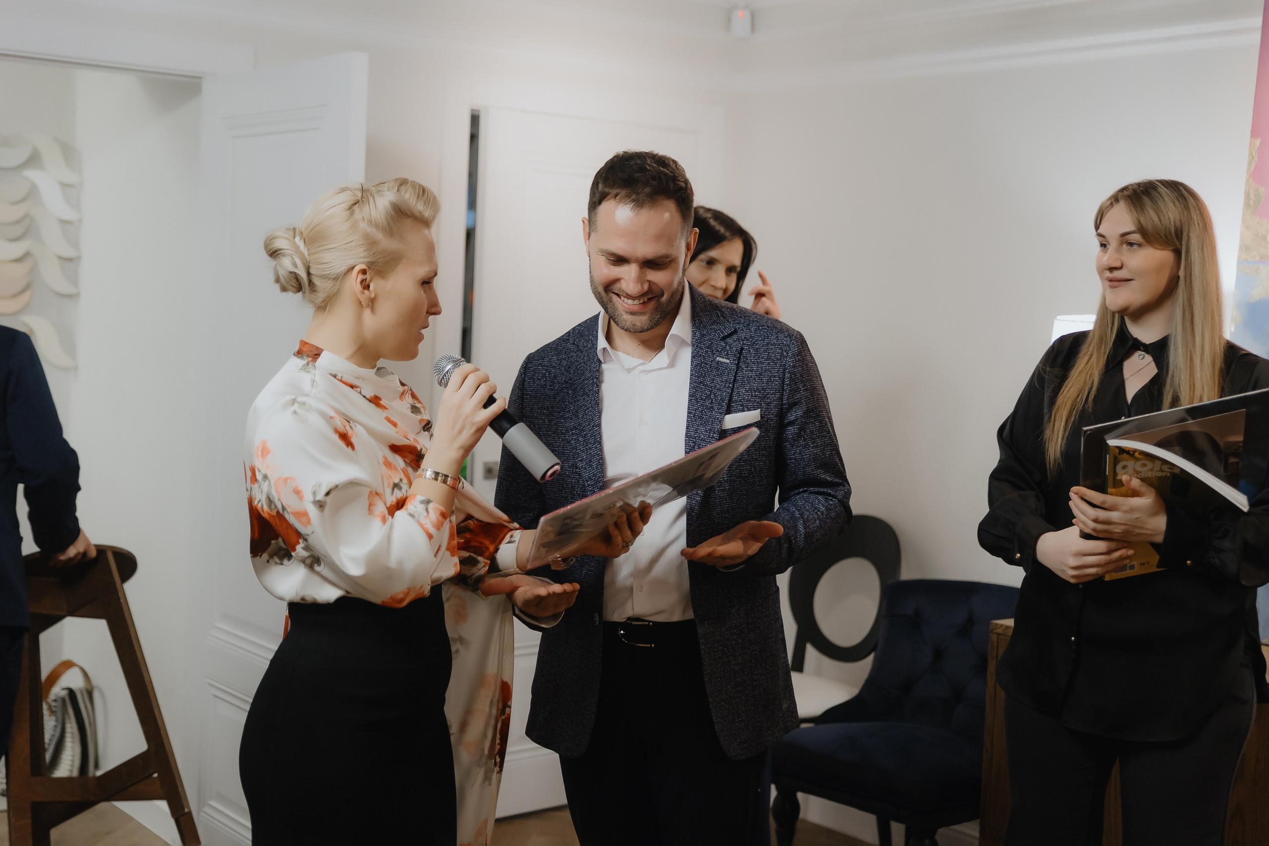 Открытие нового пространства интерьерного салона L. DECO в феврале 2025. L. Deco интерьерный салон. Краски/обои/лепной декор