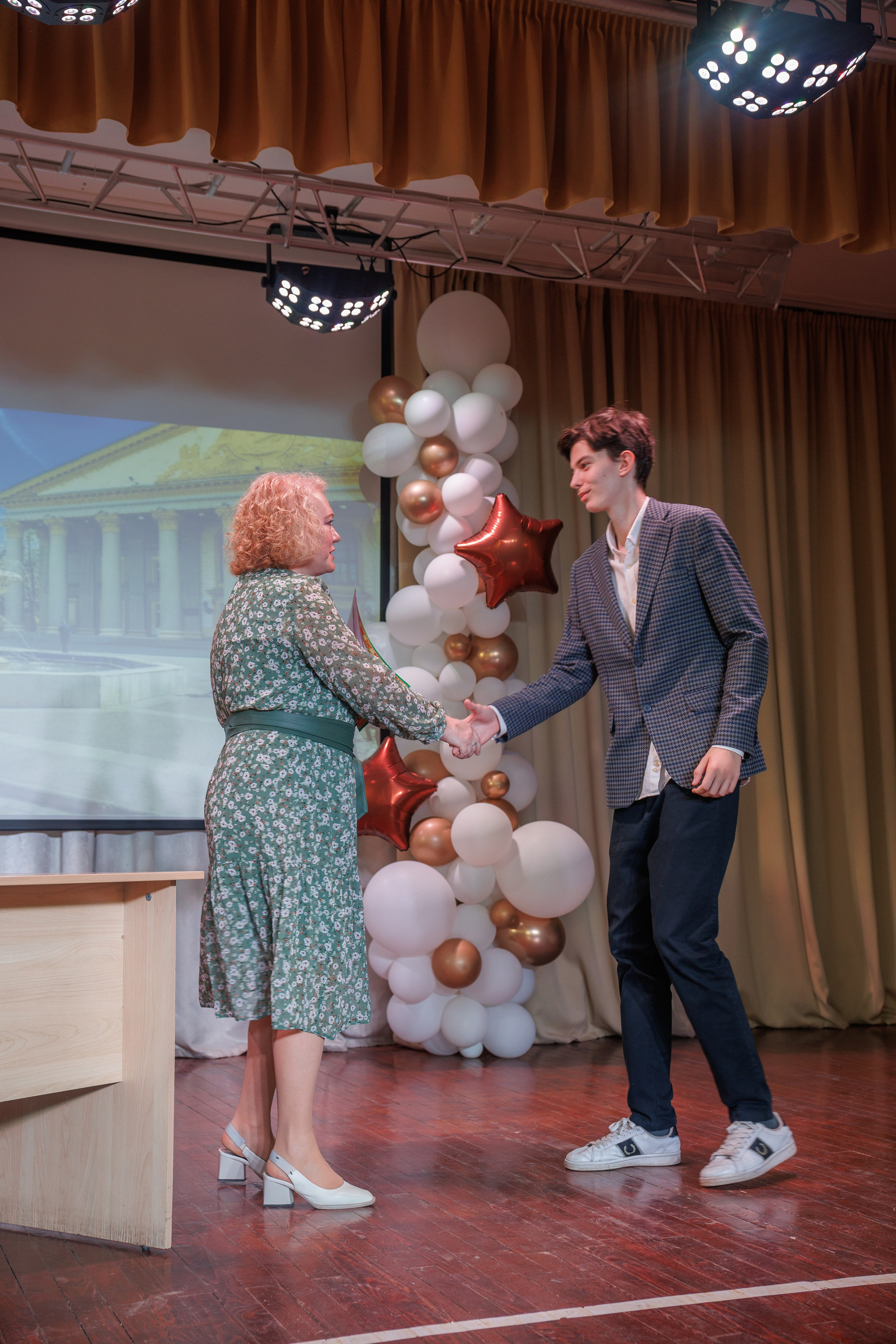 Вручение аттестатов. Свадебный и семейный фотограф в Новосибирске Ирина Дорошкова